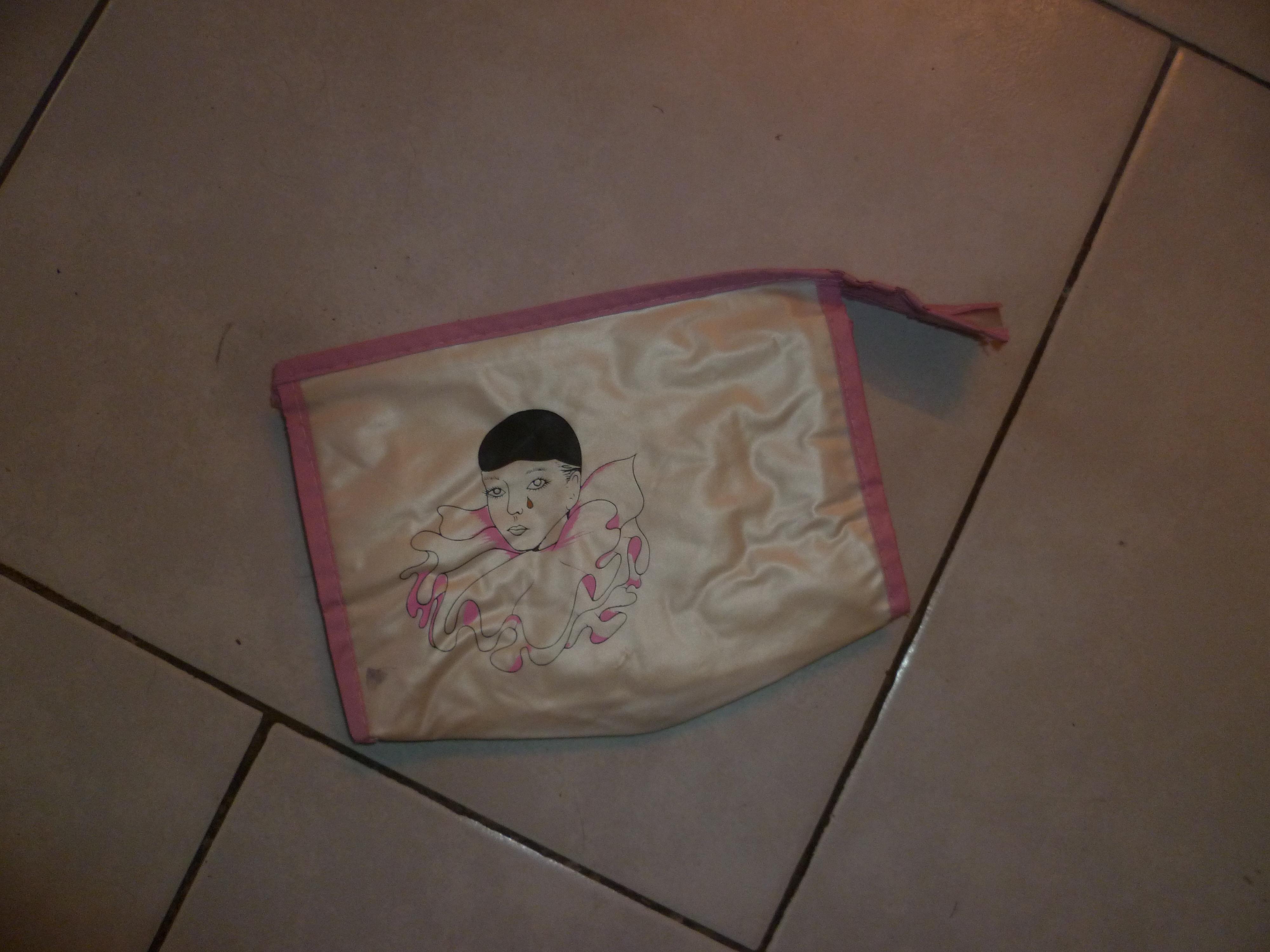 troc de troc reserve - petite trousse de toilette image 0