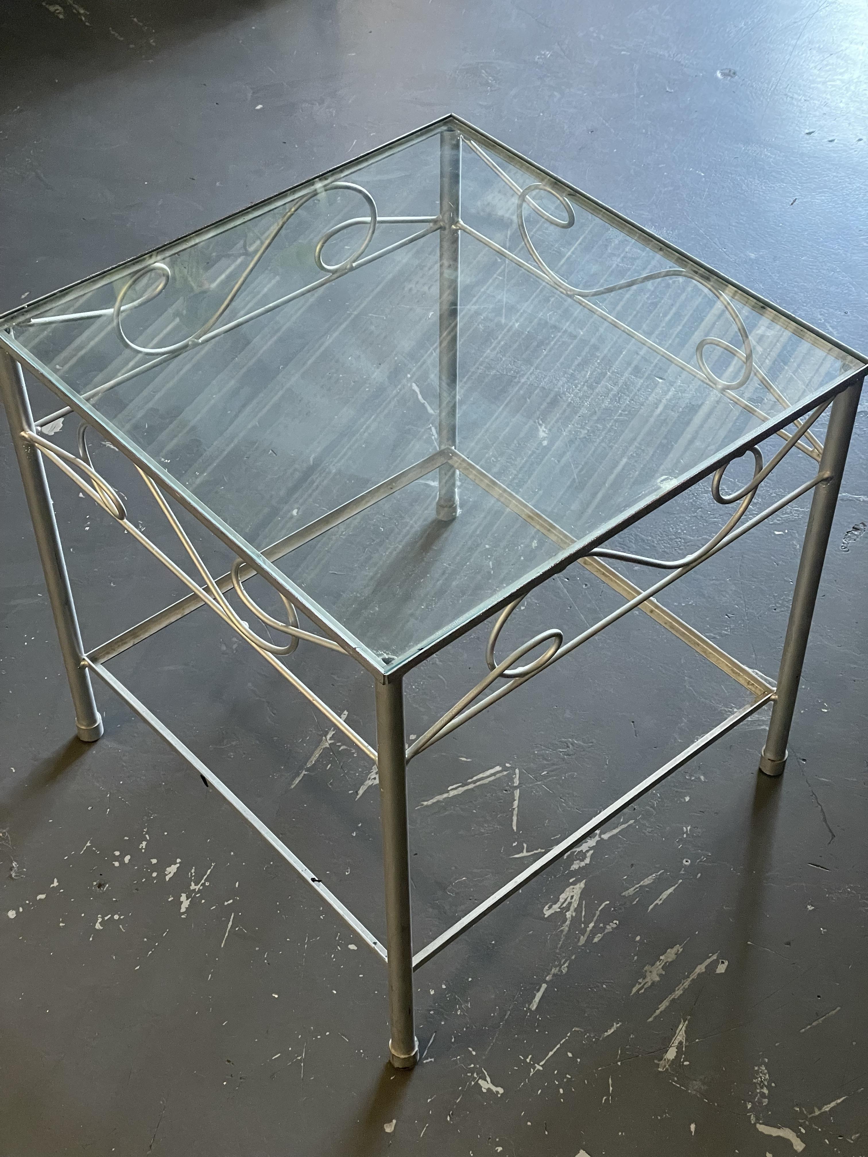 troc de troc table basse en verre avec structure en mÉtal image 0