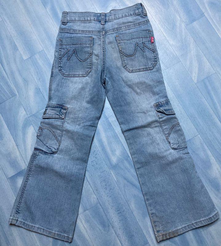 troc de troc jean fille bleu clair coutures roses taille 6 ans image 2