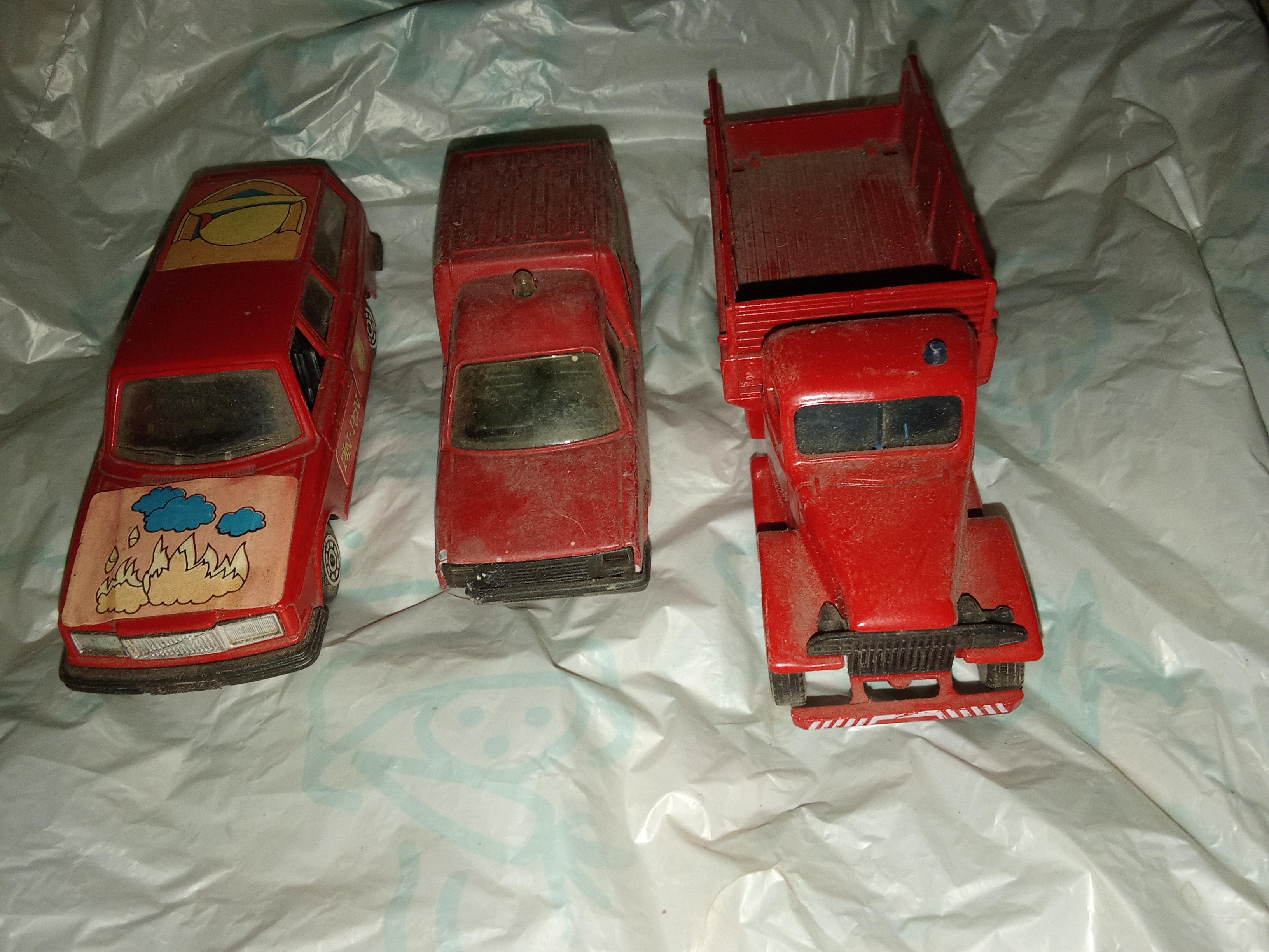 troc de troc lot véhicules pompiers solido et norev échelle 1/43 réserver mary image 0