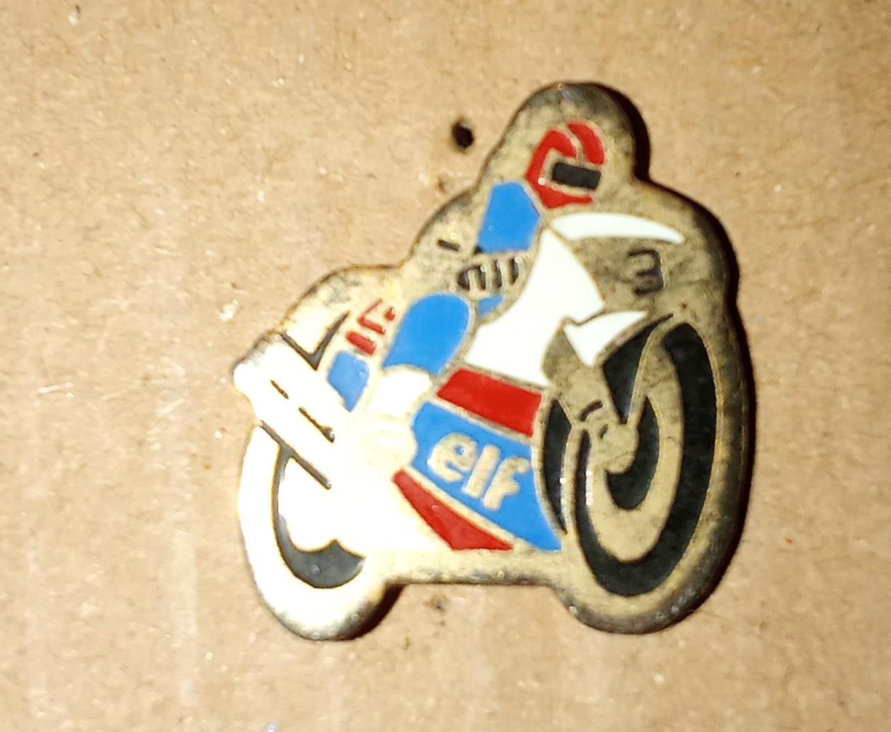 troc de troc 2 pin's carburant image 0