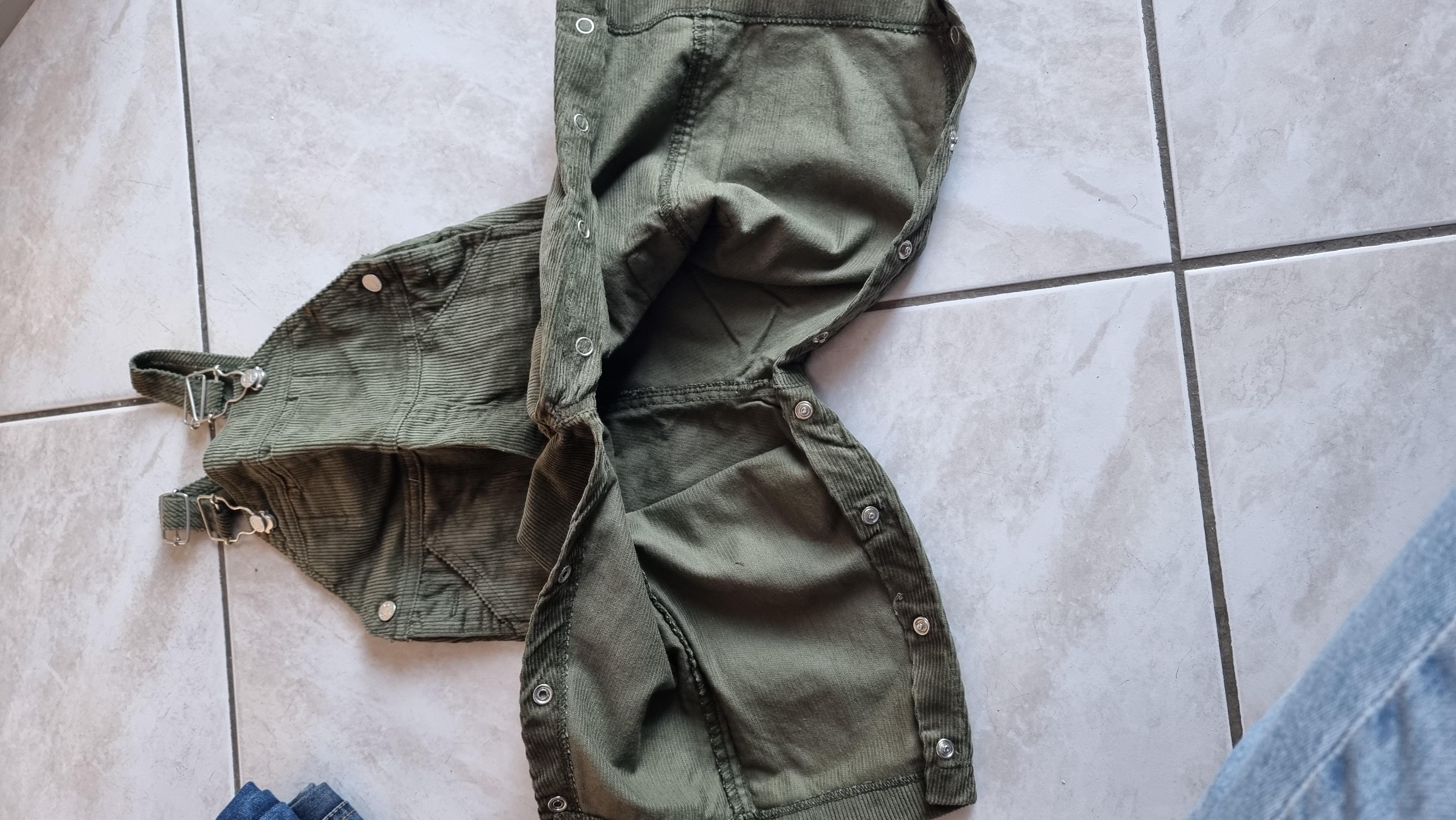 troc de troc salopette en velours taille 18 mois image 2