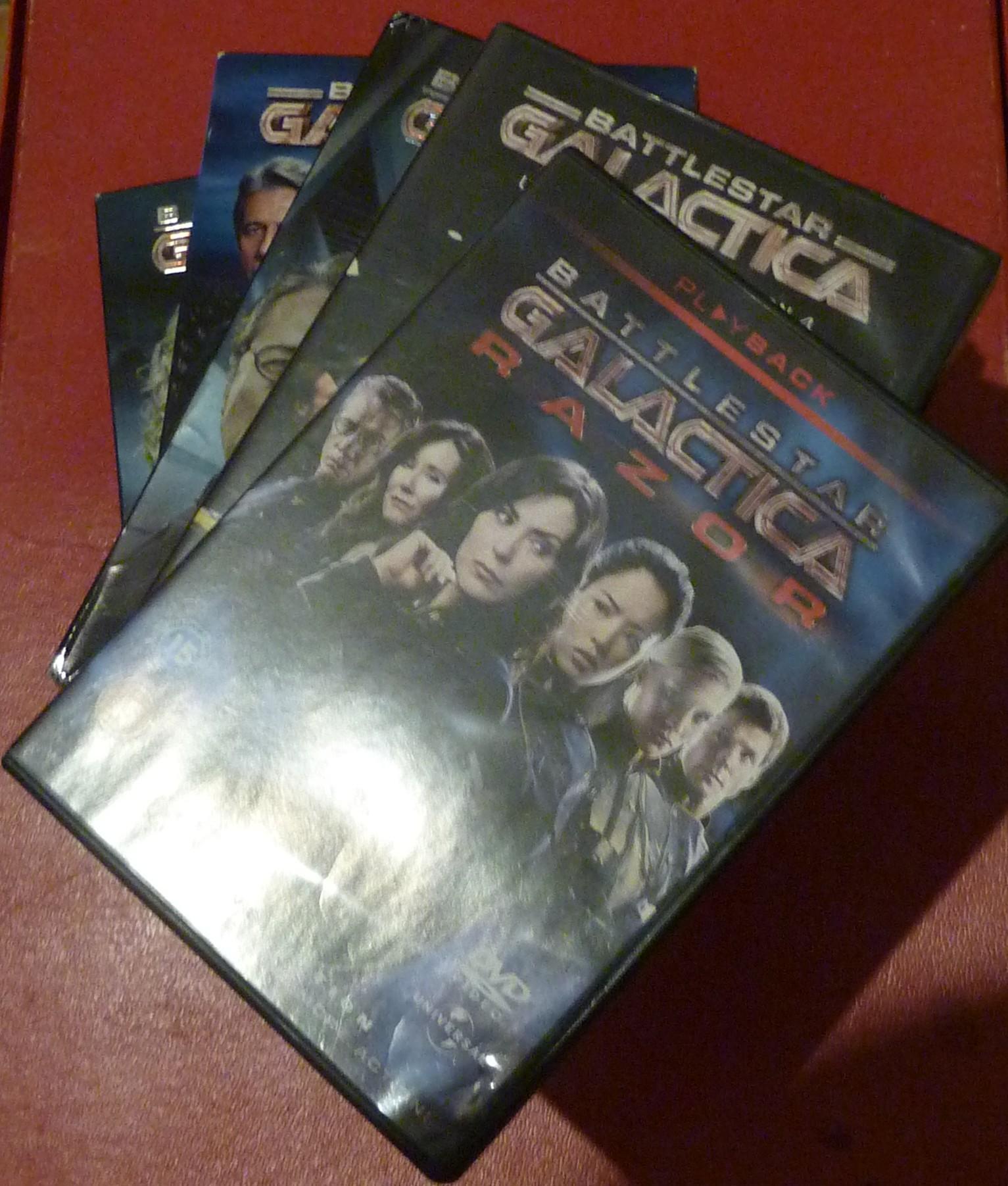 troc de troc dvd battlestar galactica 2 saisons en anglais et 2 saisons vf image 0