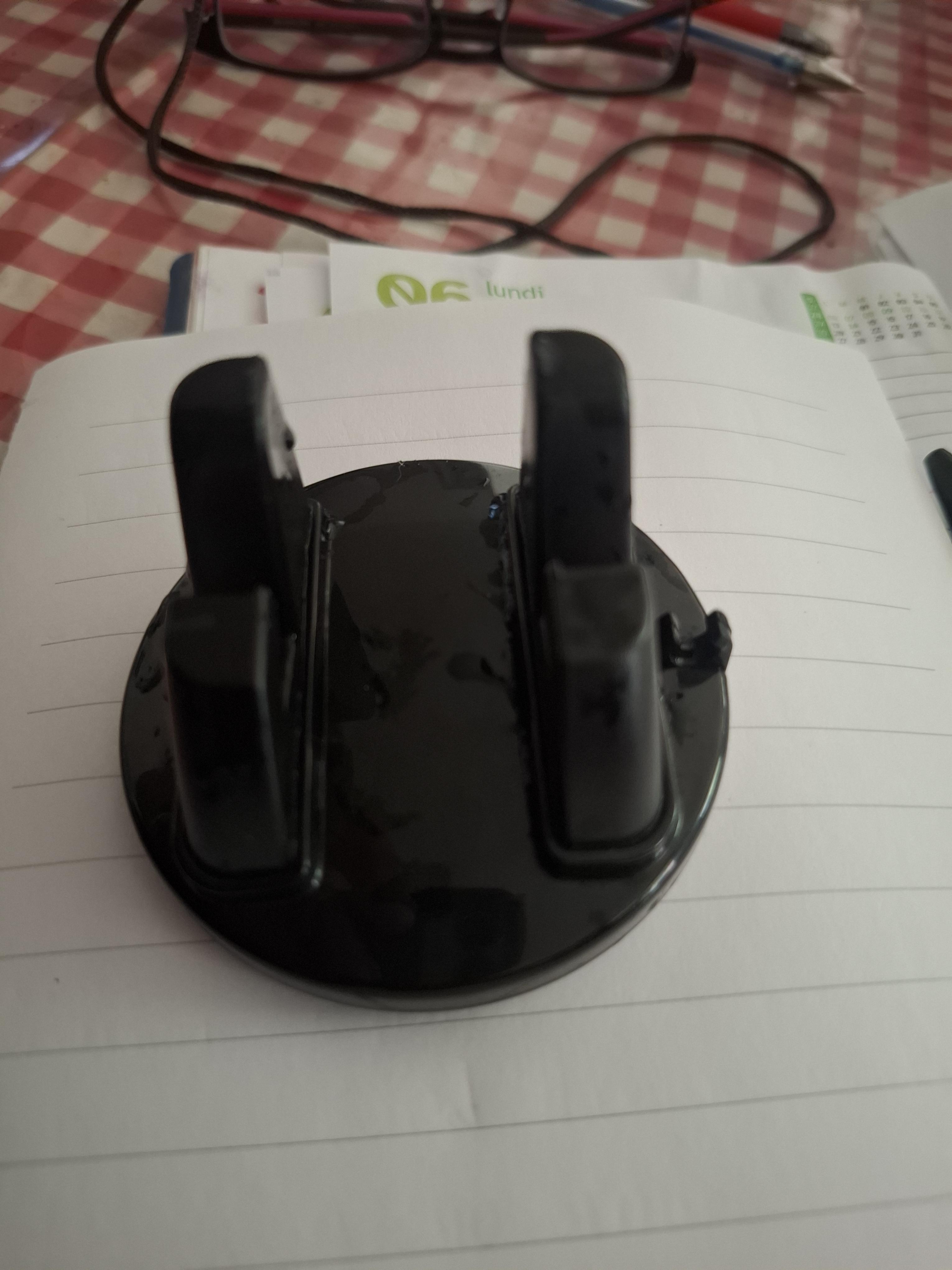 troc de troc socle pour poser le portable image 0