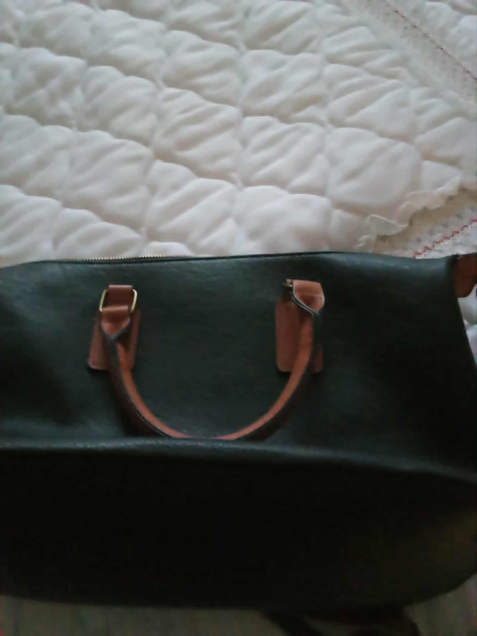 troc de troc sac a main très bon etat petite poche interieur  noir et marron image 1