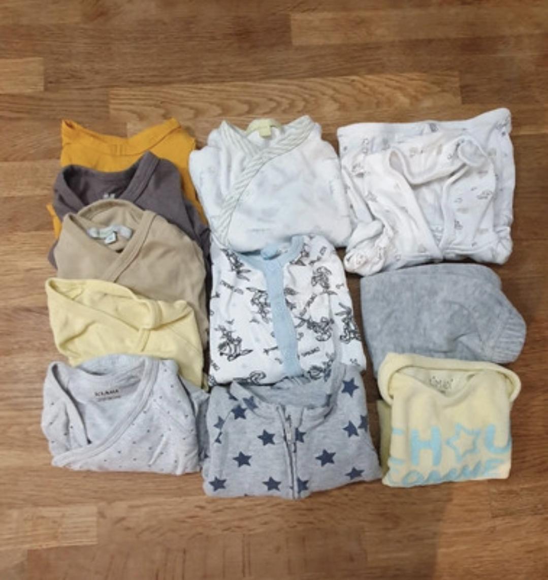 troc de troc lot vetement bb mixte 1 mois contre vêtements fille 1 an hiver image 0