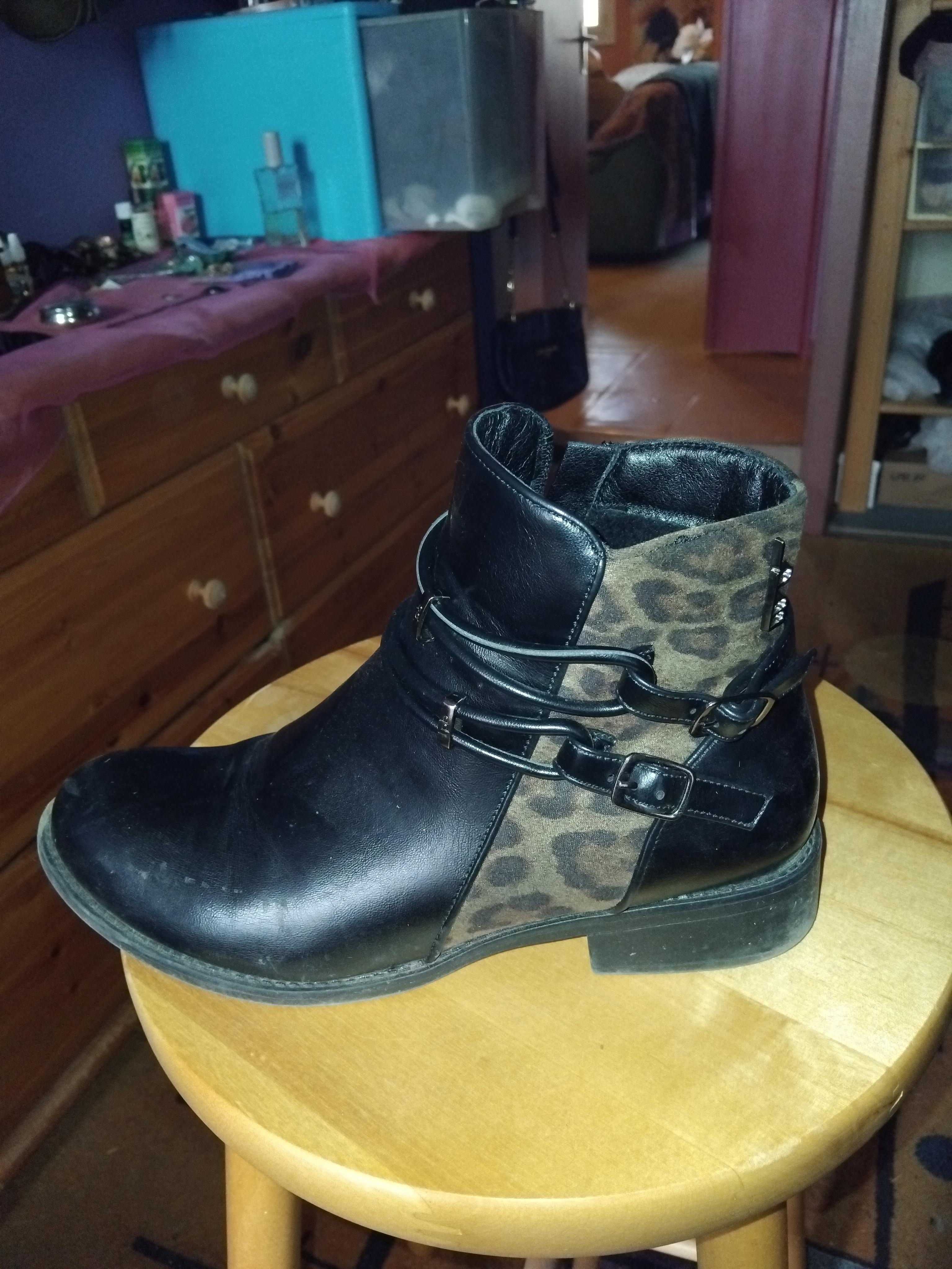 troc de troc bottine 40 tbe les petites bombes noires leopard image 0