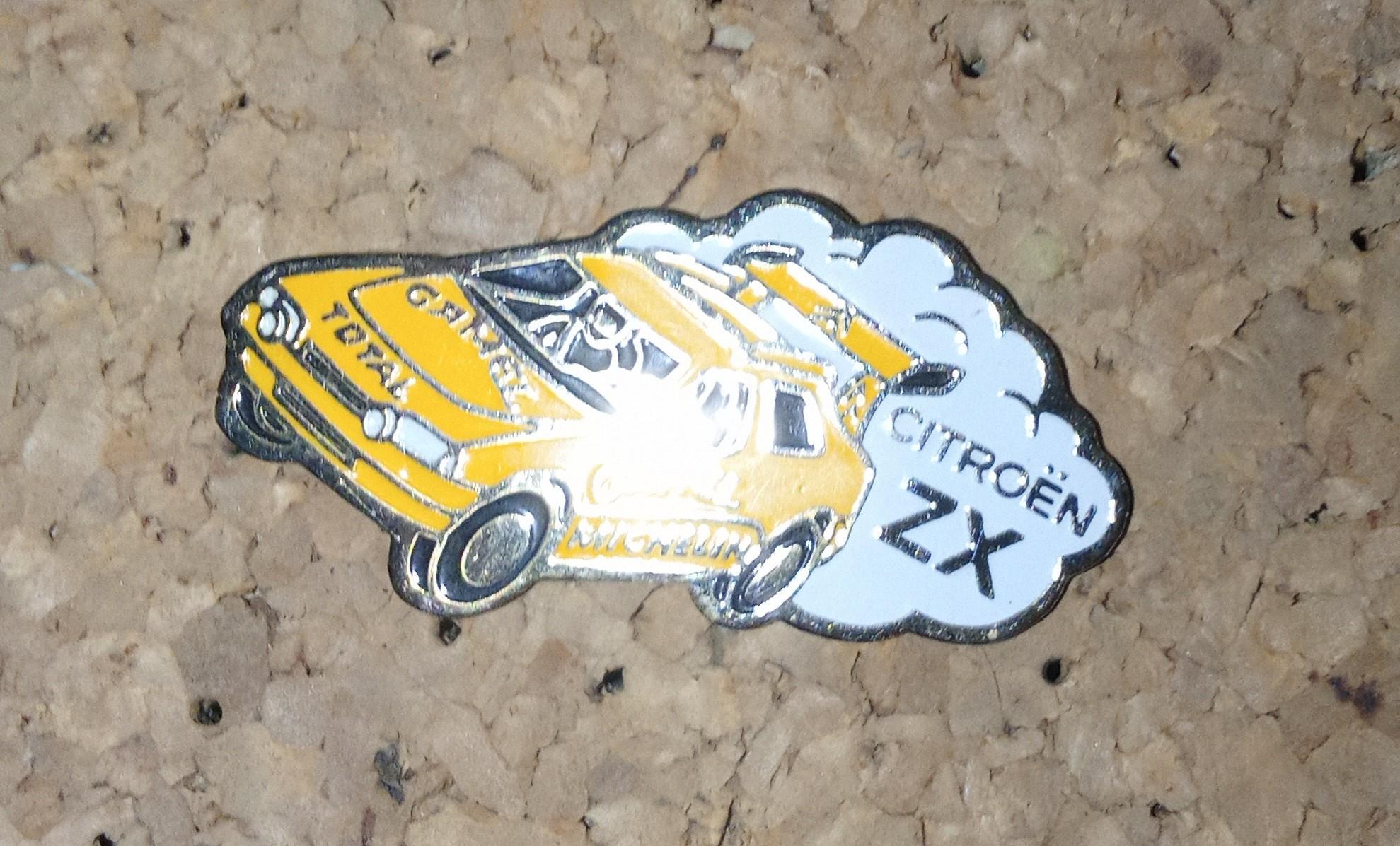 troc de troc pin's citroen sans attache réserver fidjy image 0