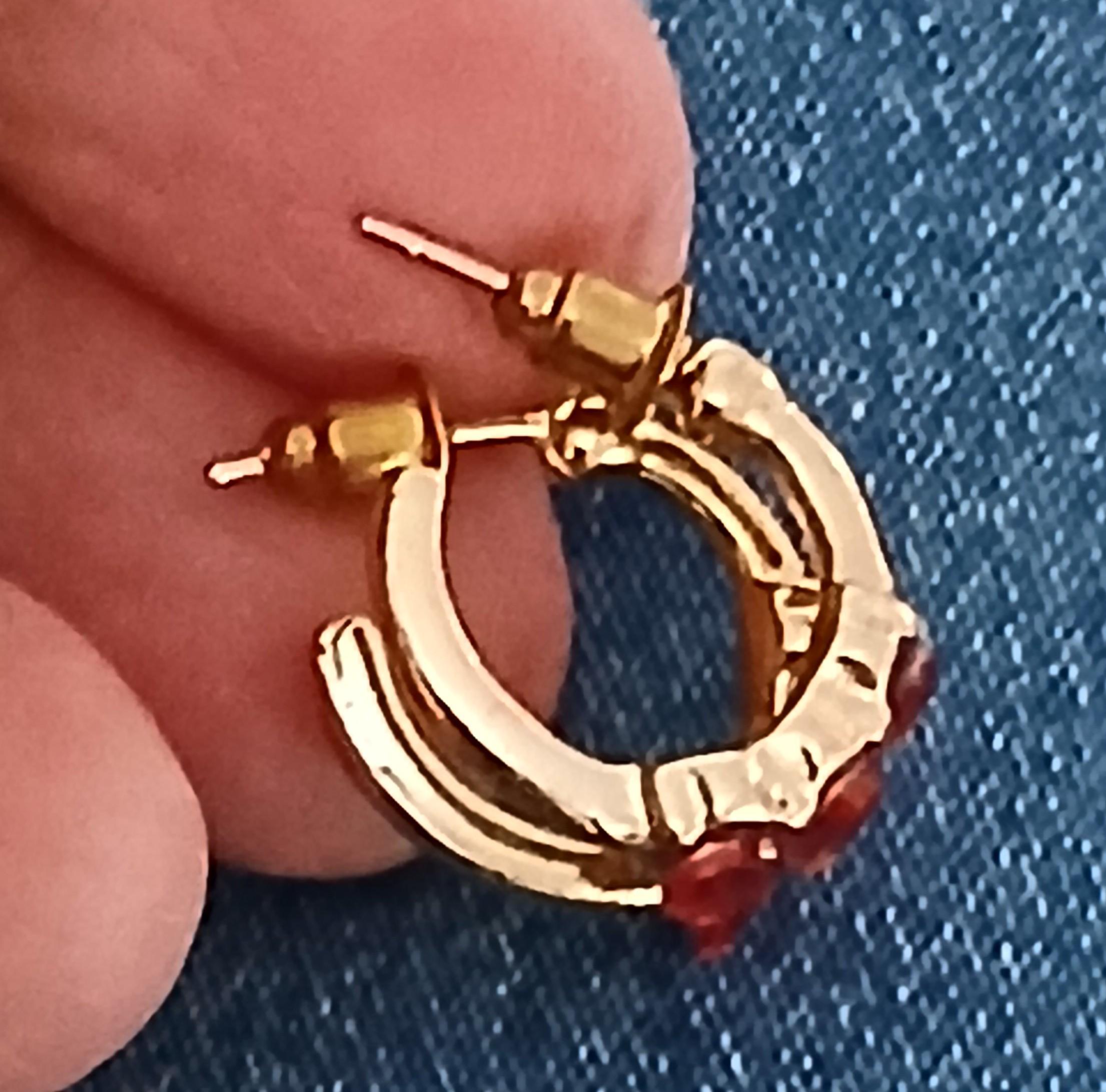 troc de troc une paire de boucle d oreille image 1
