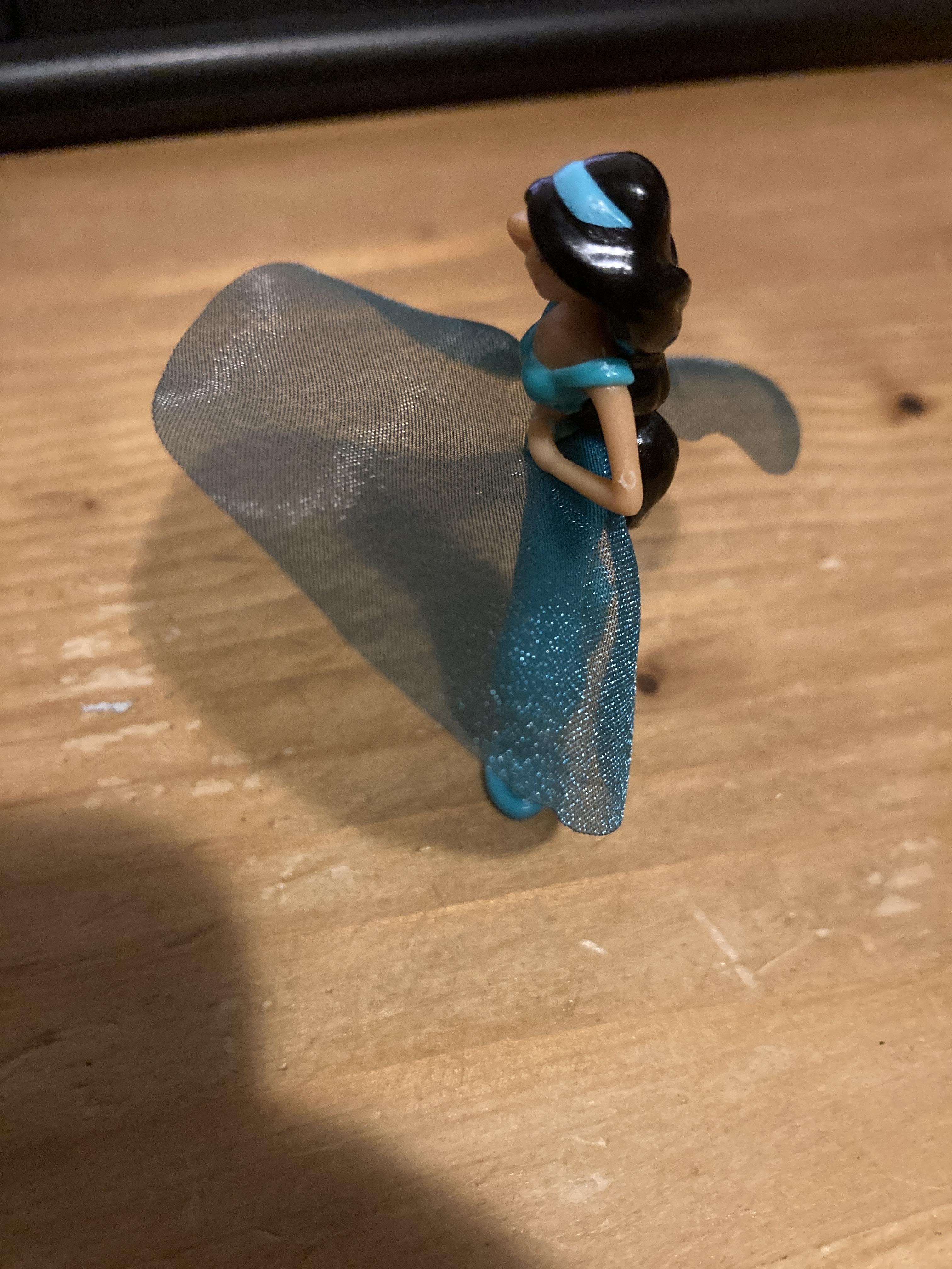 troc de troc réservé jouet kinder surprise princesse yasmine image 1