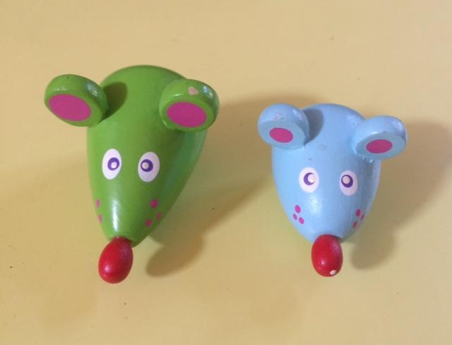 troc de troc réservé jouet bois - 2 têtes de souris - verte et bleue image 0