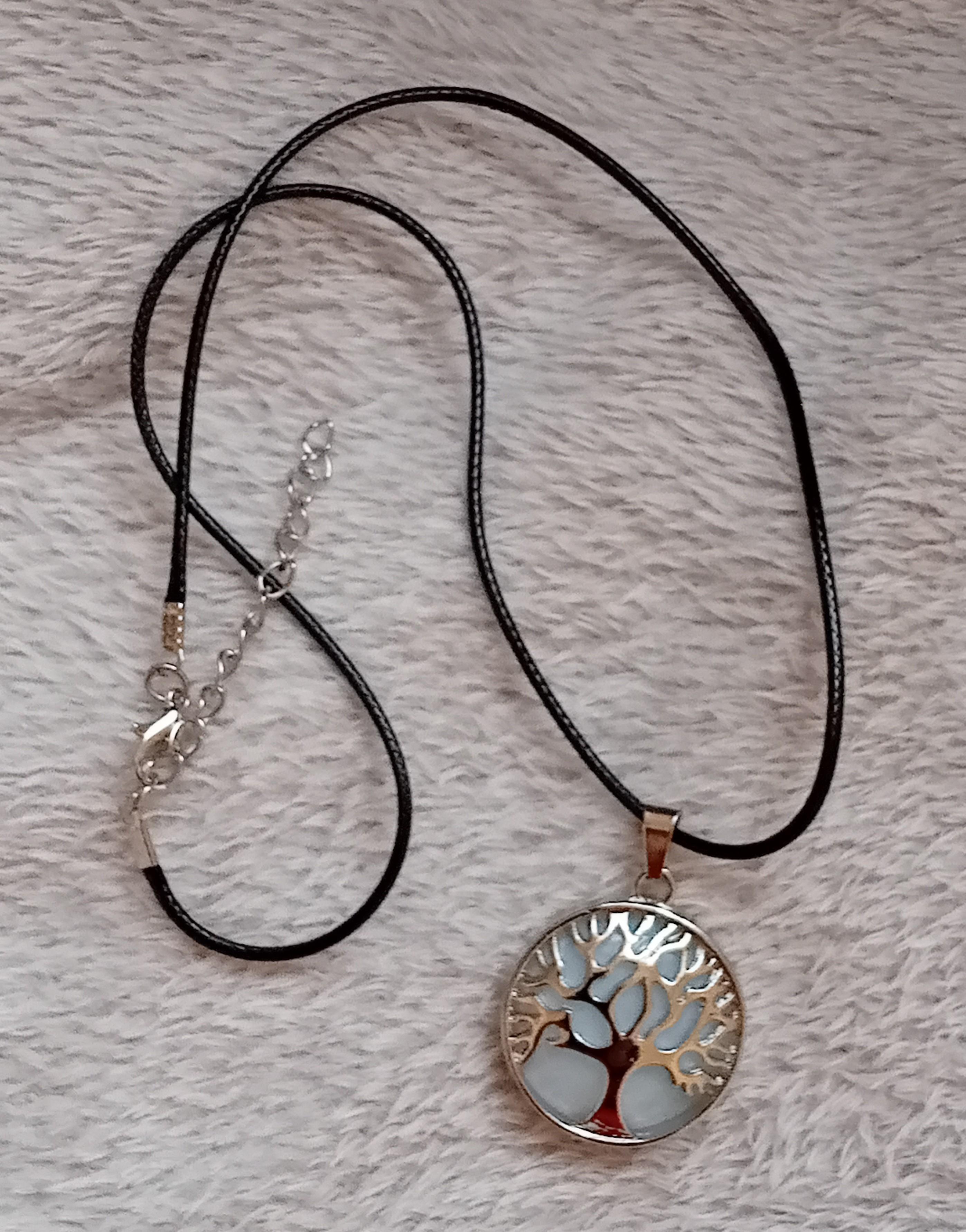 troc de troc reserver. collier pendentif " arbre de vie " image 0
