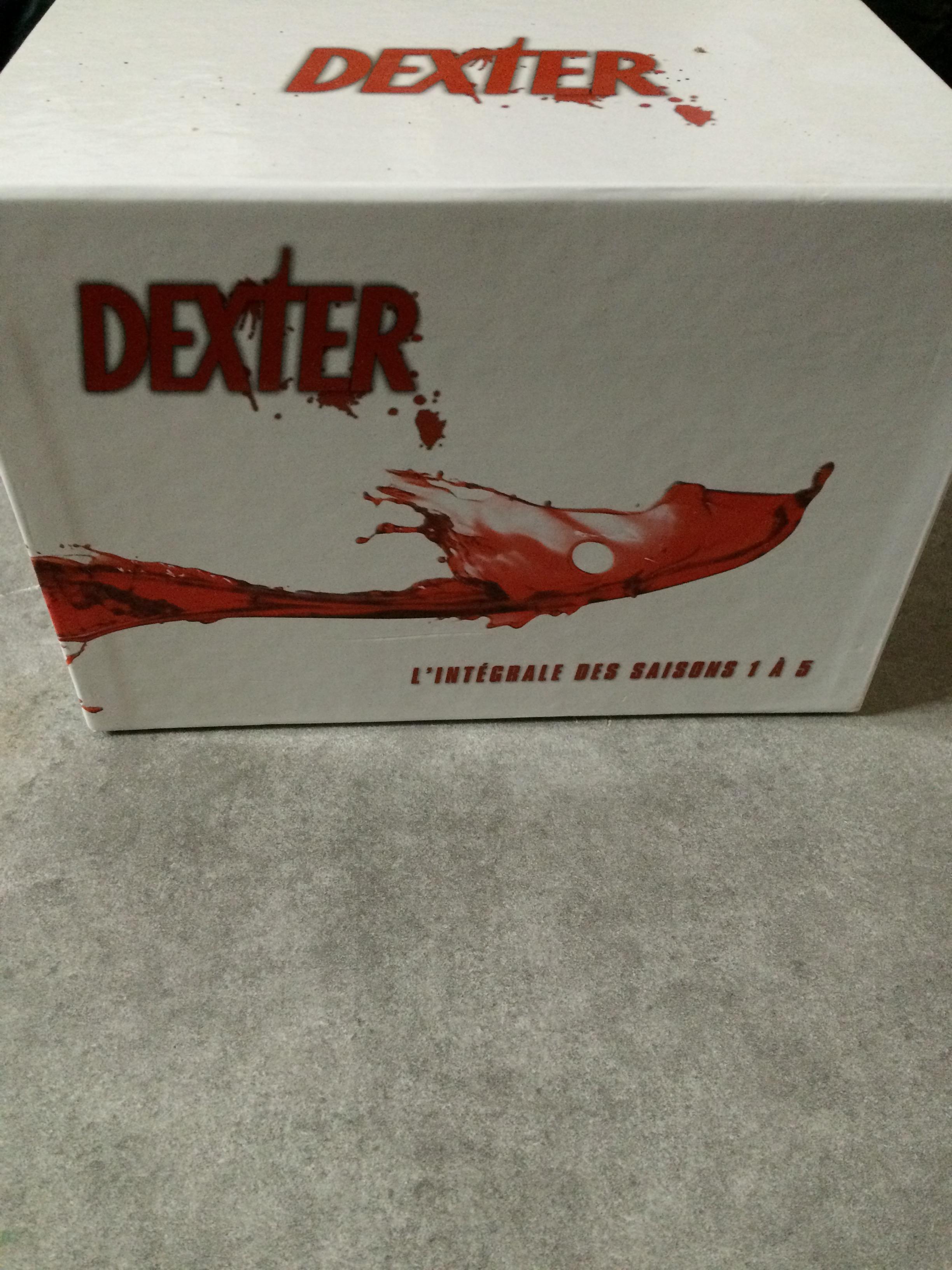 troc de troc serie dexter  coffret 5 premières saisons image 0