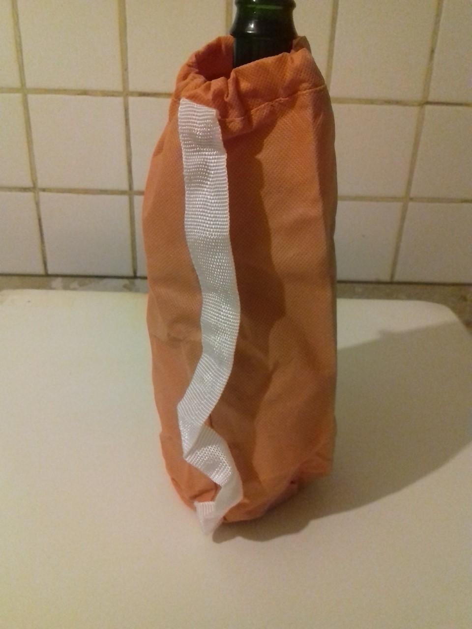 troc de troc j'échange à l'unité ou 25 sacs pour tansporter biberons image 1