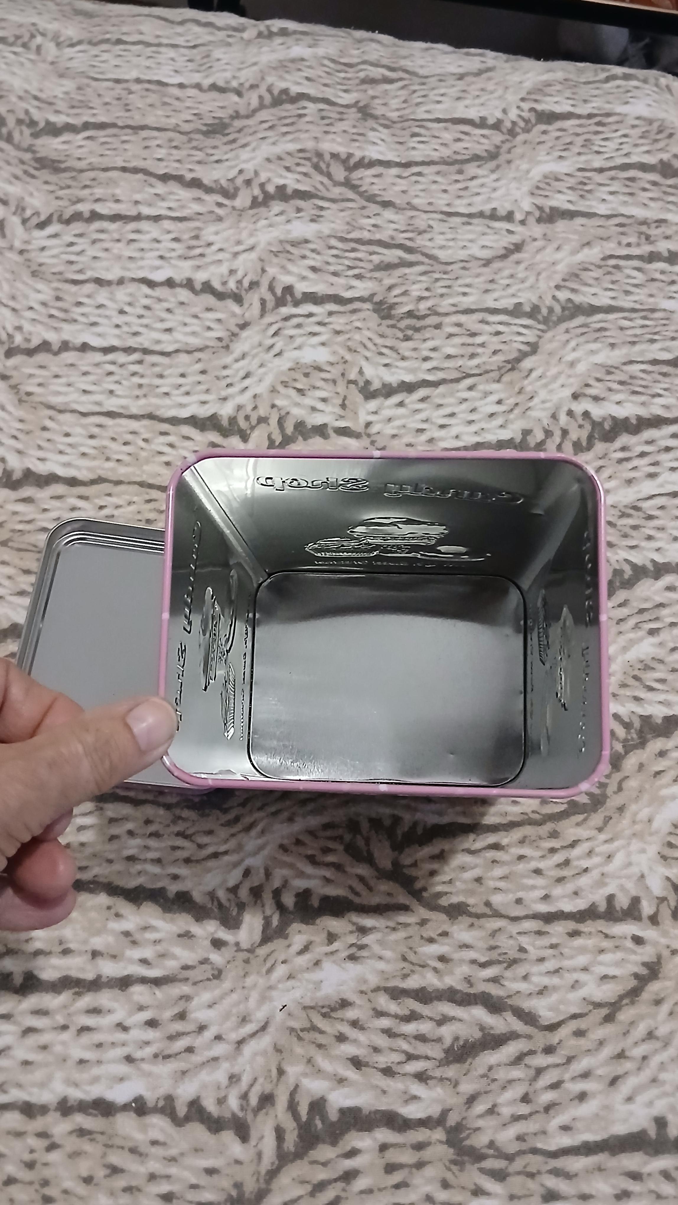 troc de troc reserver celestine 87. boîte en fer image 1