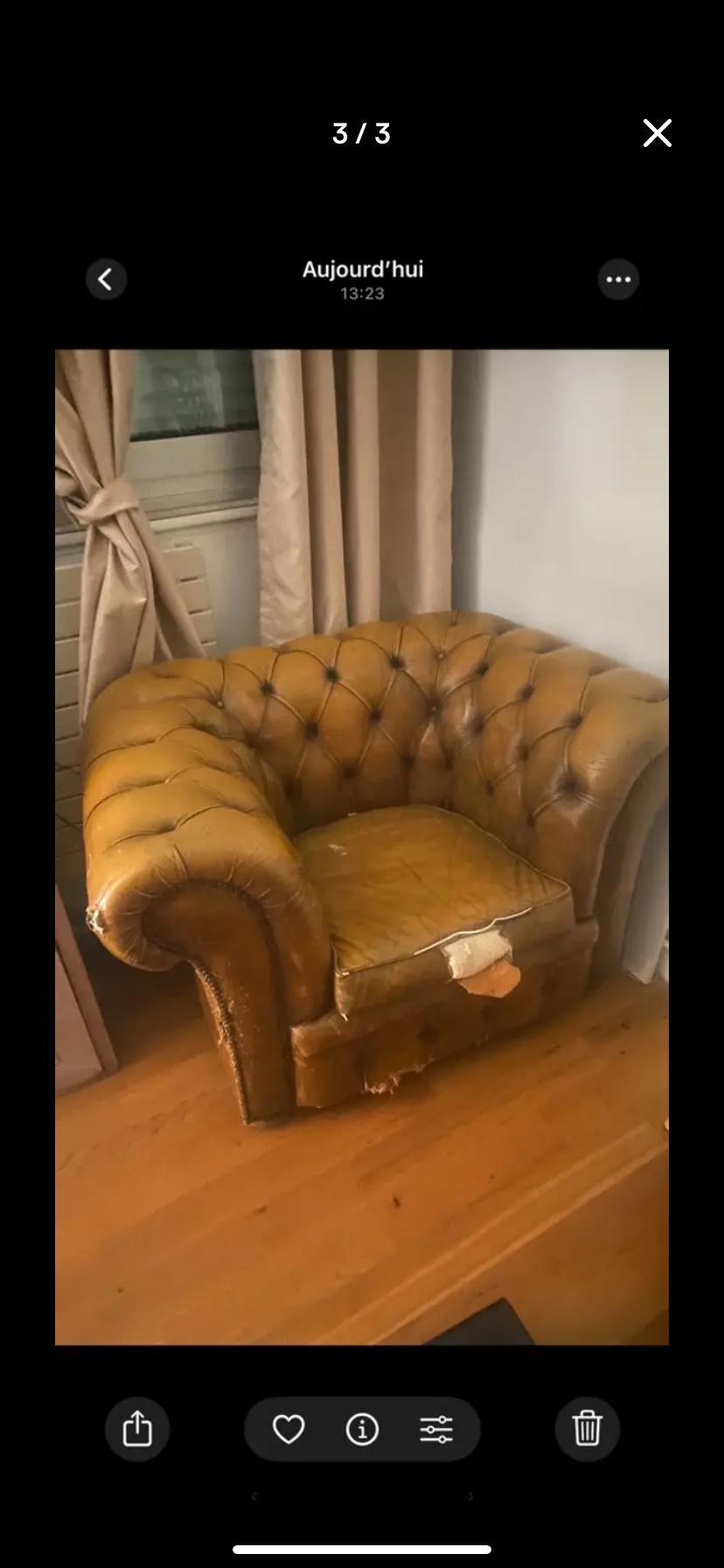 troc de troc donne fauteuil anglais chesterfield à rénover image 0