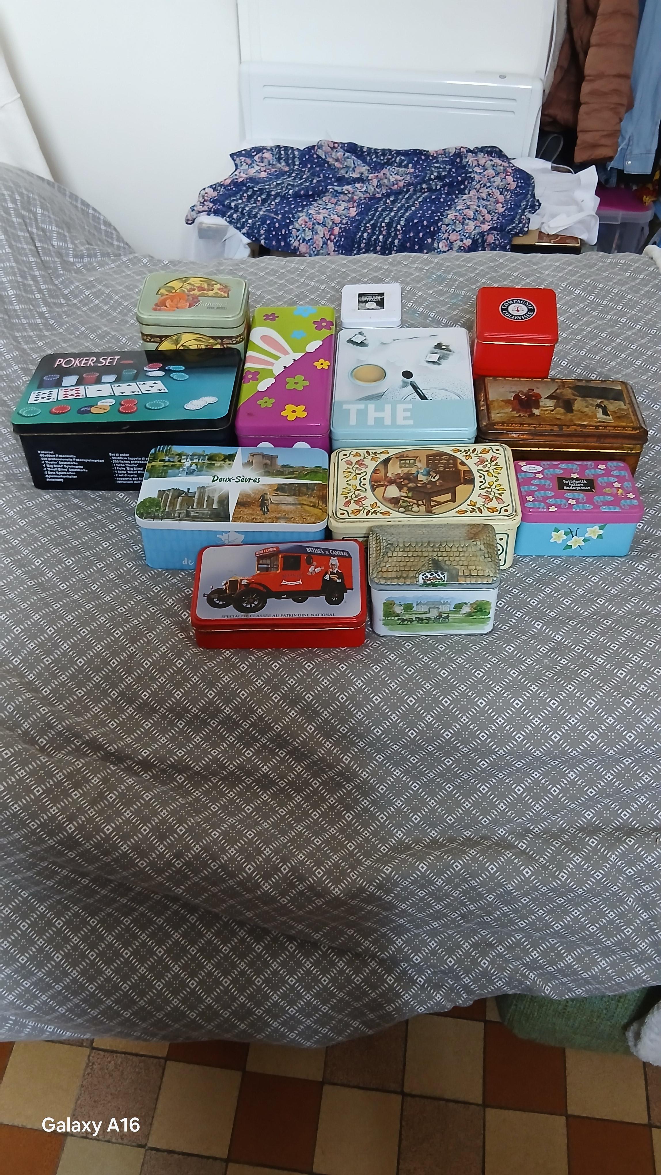 troc de troc lots de boîtes en fer image 0