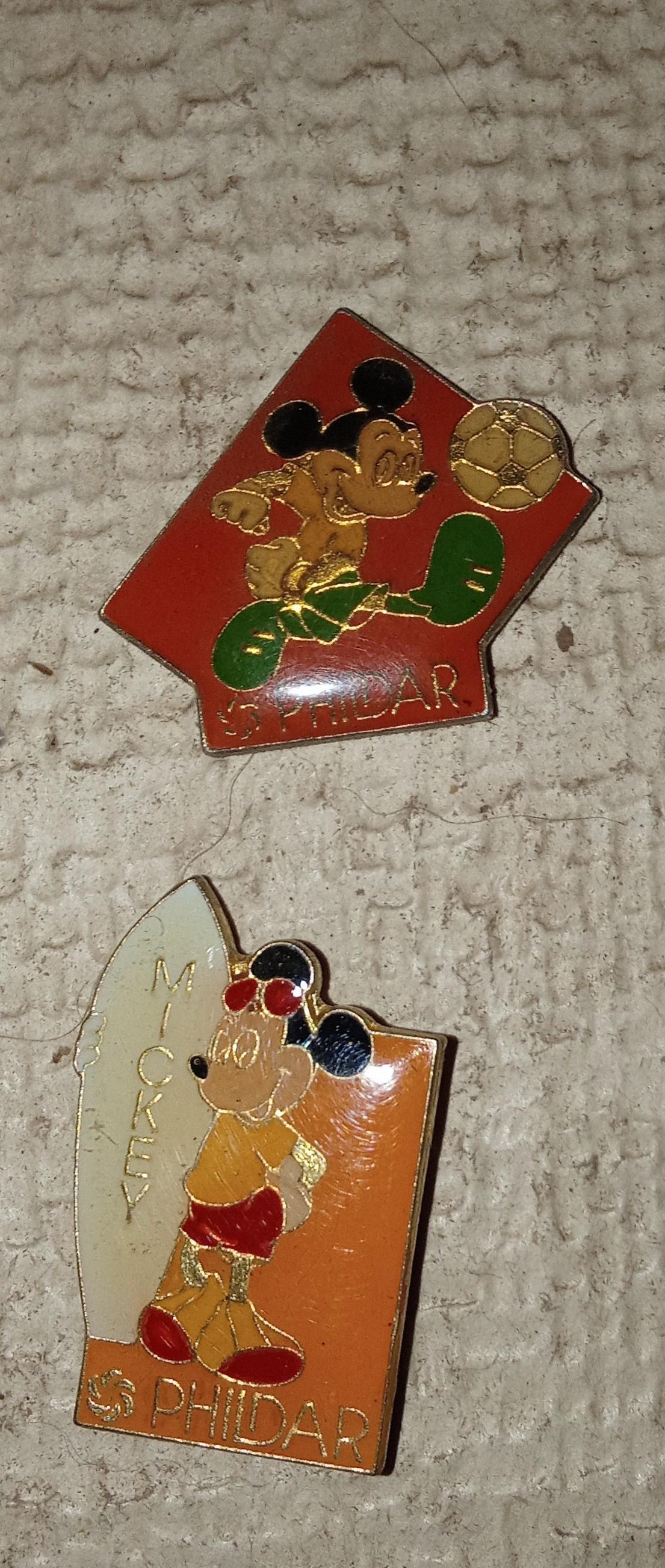 troc de troc 2 pin's mickey avec attache image 0