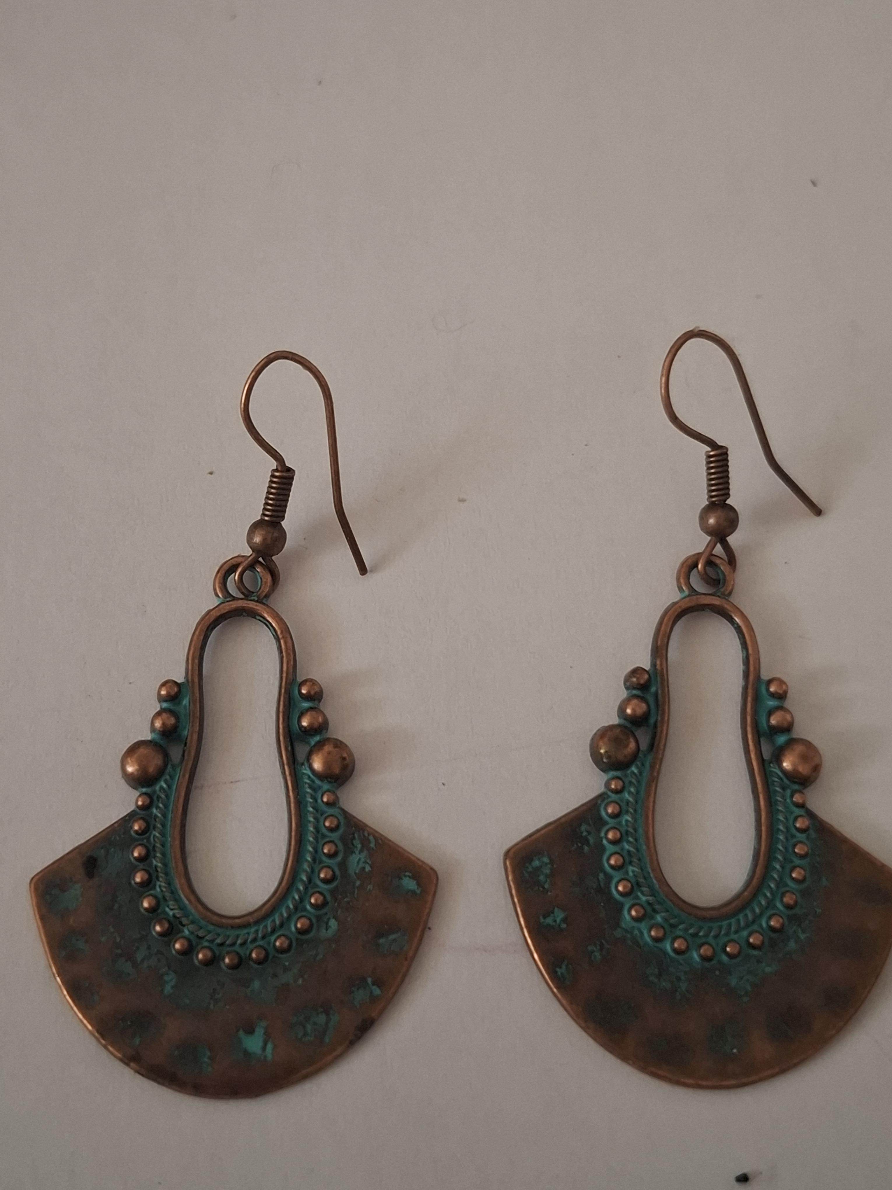 troc de troc boucles d'oreilles image 0
