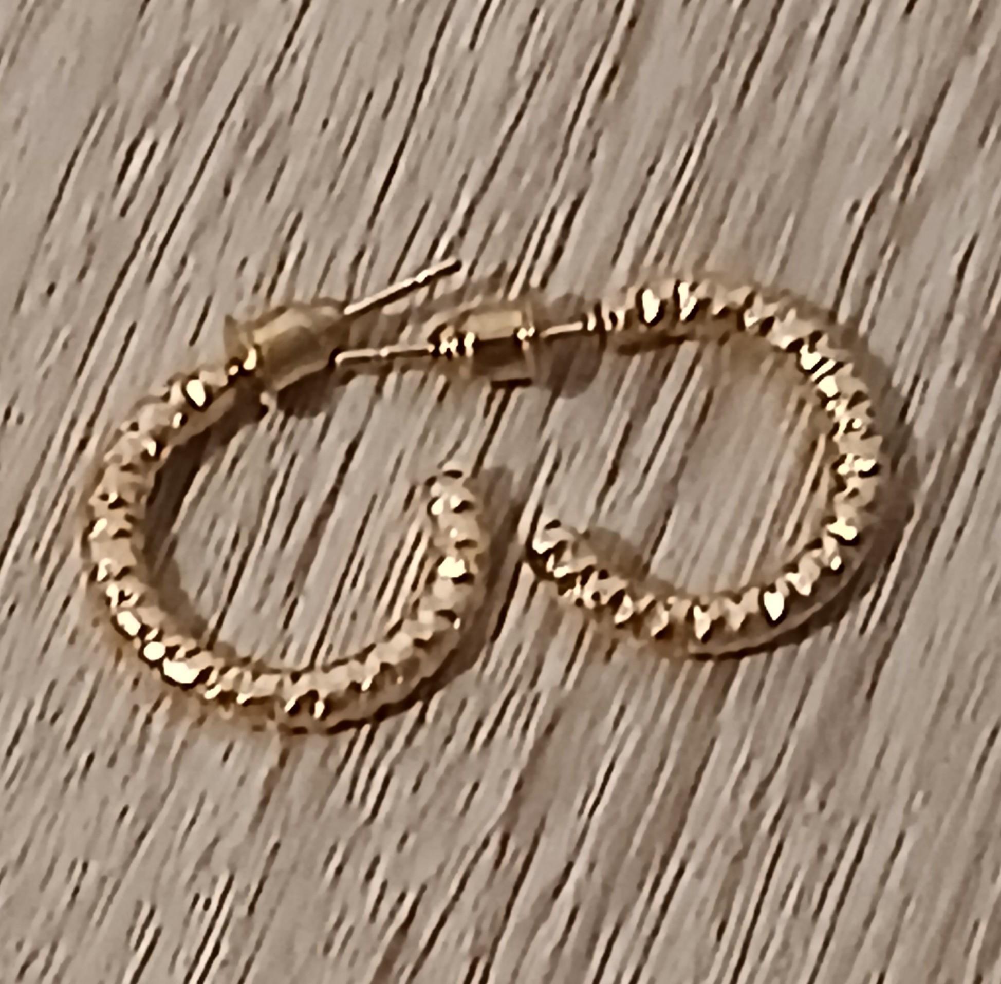 troc de troc reserver troqueuse une paire de boucle d oreille image 1