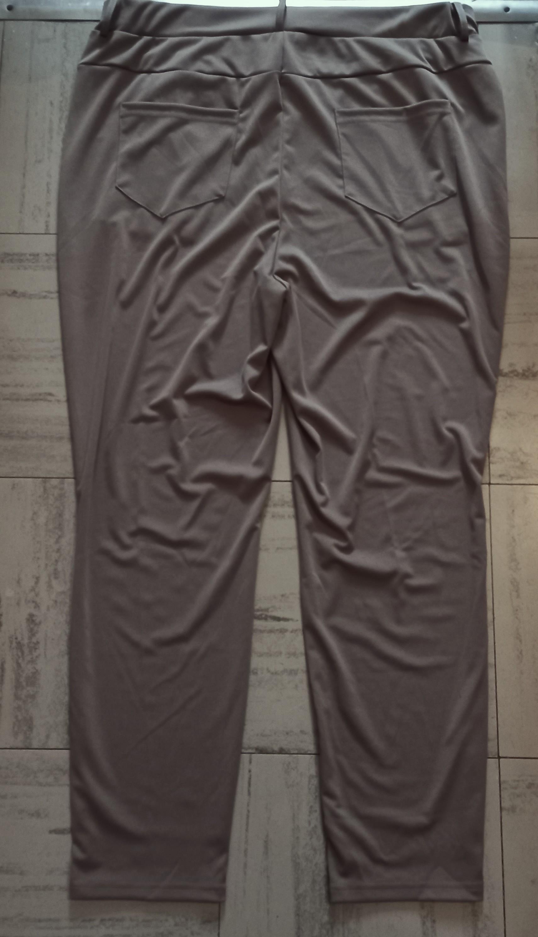 troc de troc pantalon gris. image 1