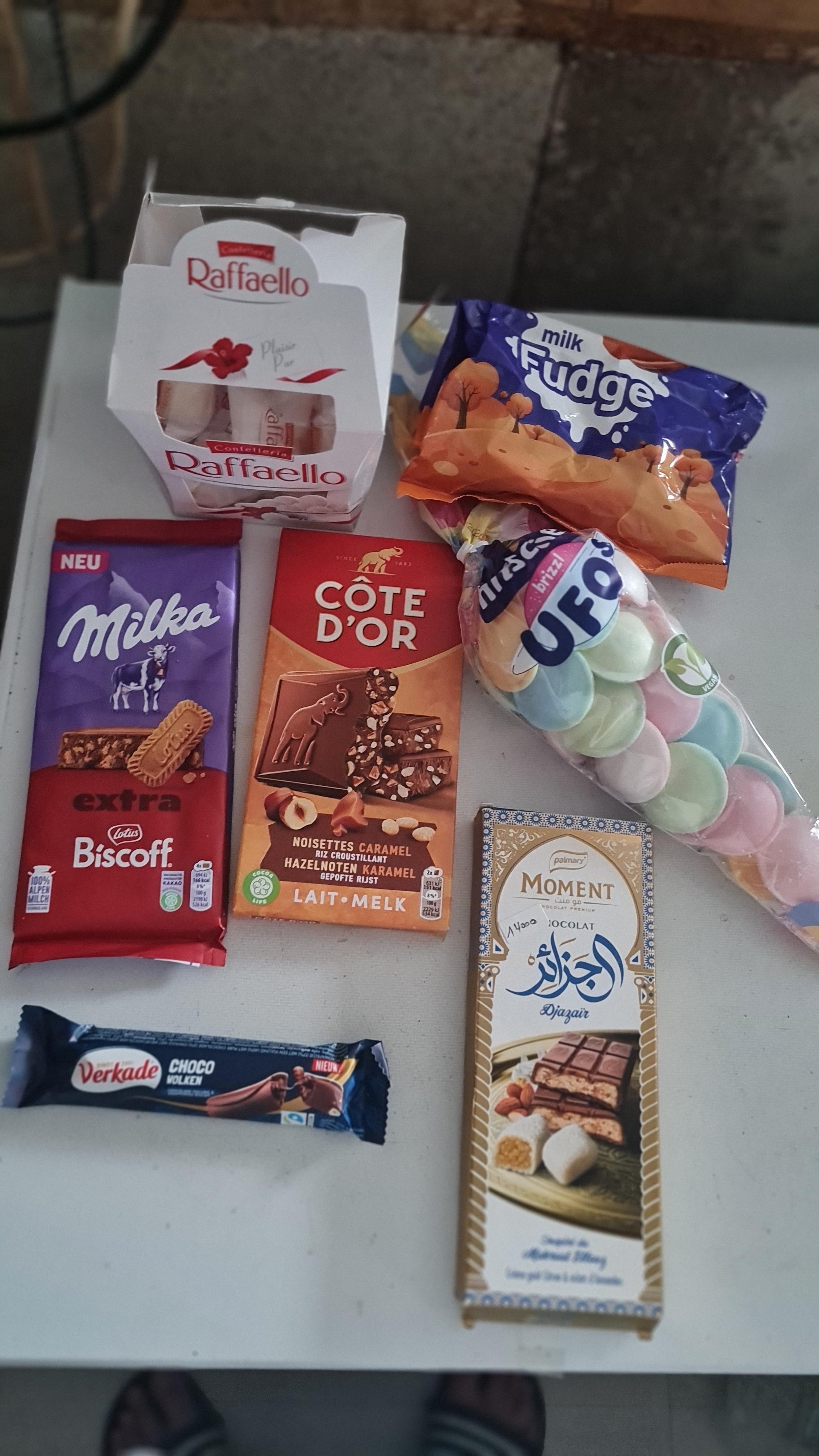 troc de troc lot biscuits réservé aventure image 0
