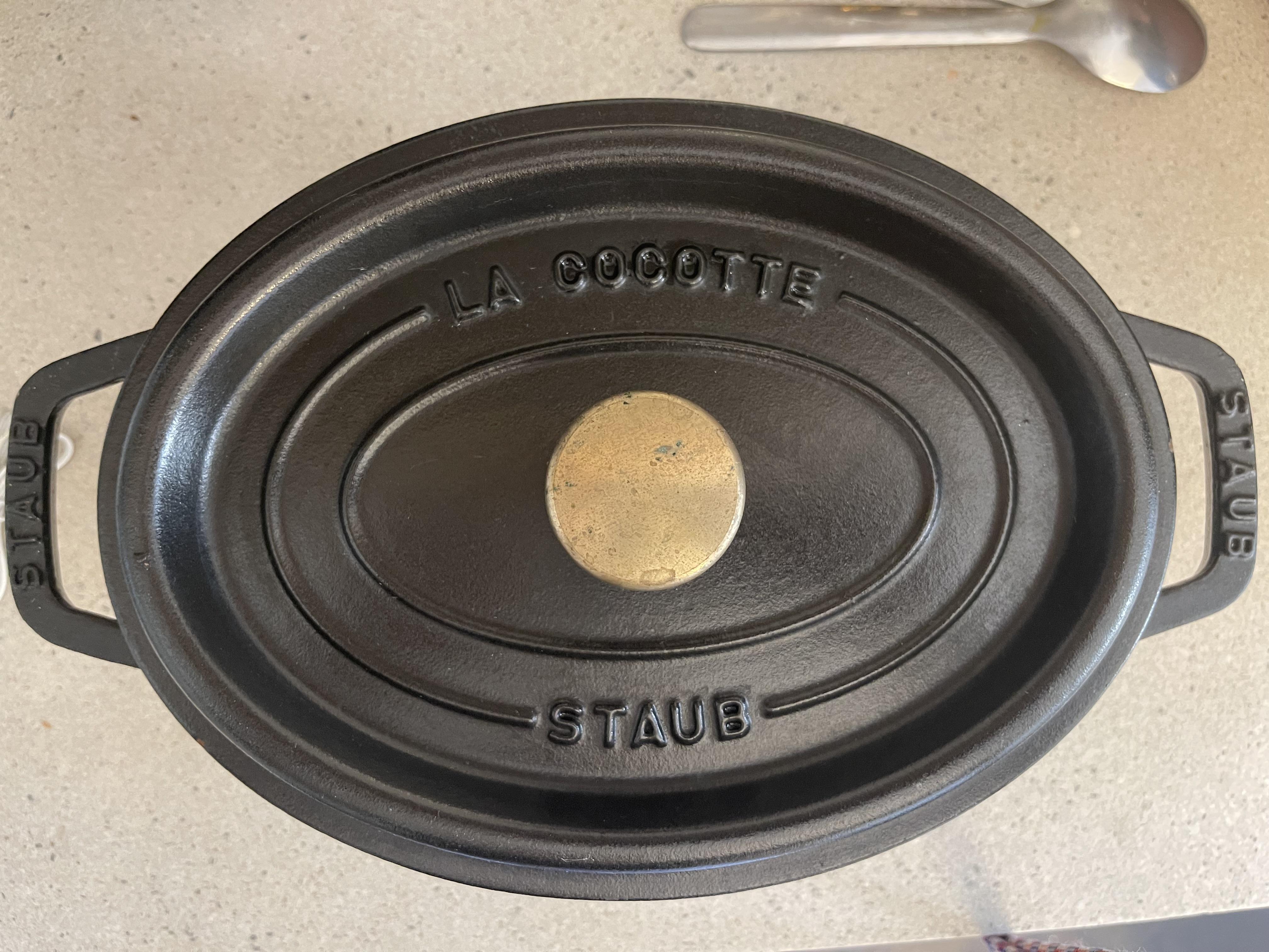 troc de troc cocotte staub 2 à 4 parts image 0