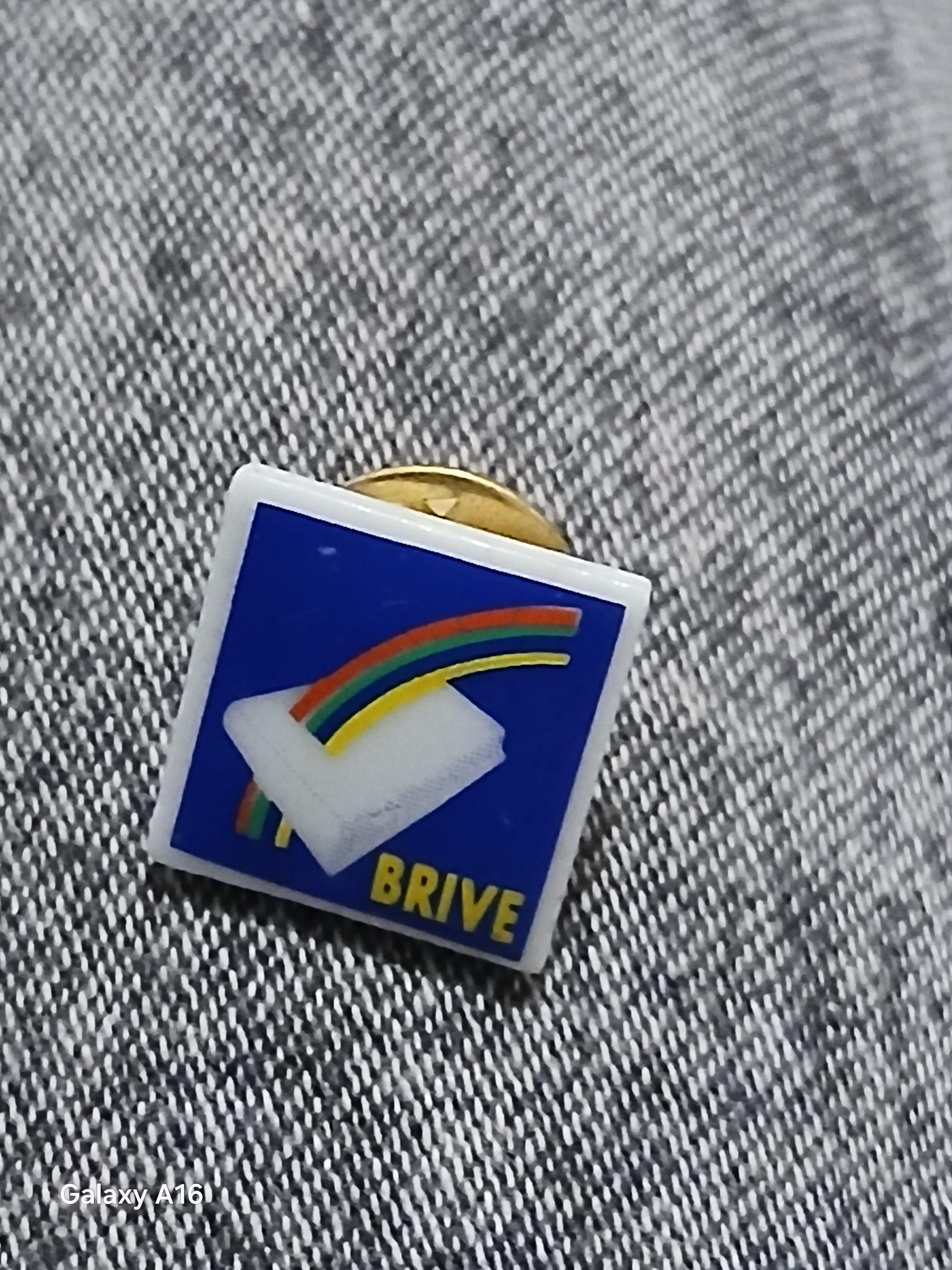 troc de troc un pins image 1