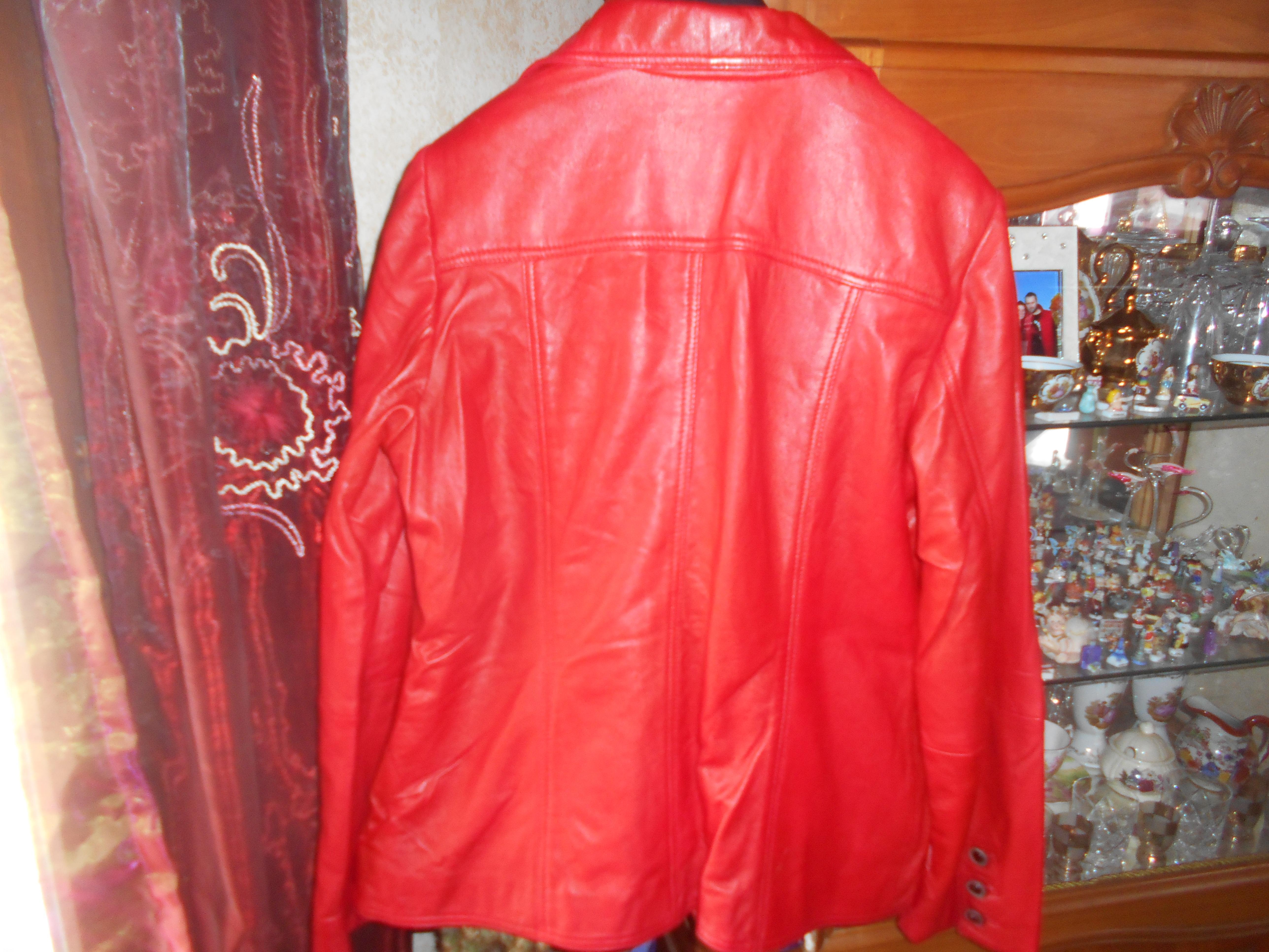 troc de troc veste en cuir rouge image 1