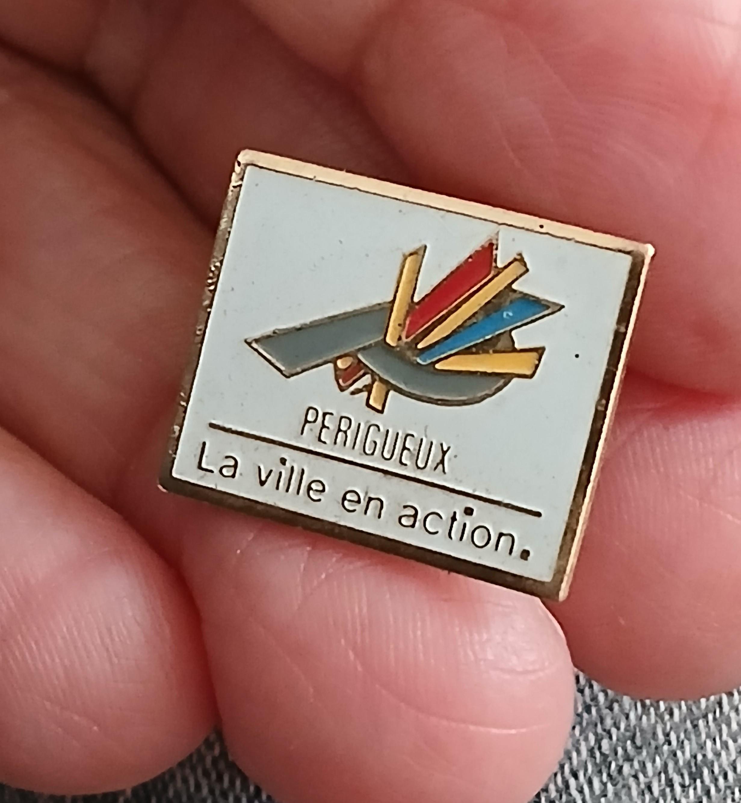 troc de troc reserver sophie un pins image 1