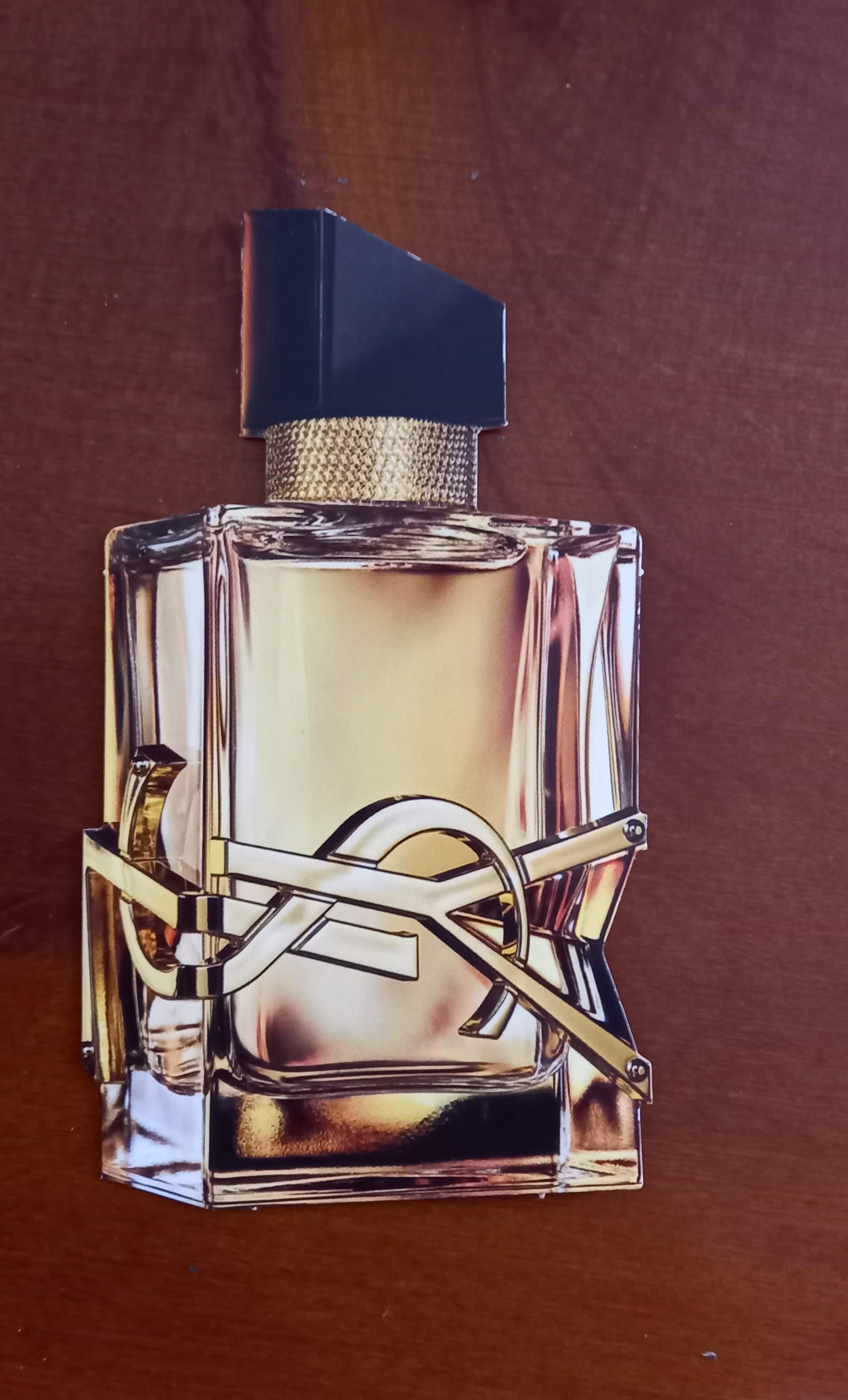 troc de troc echantillon parfum "libre". reserve. image 1