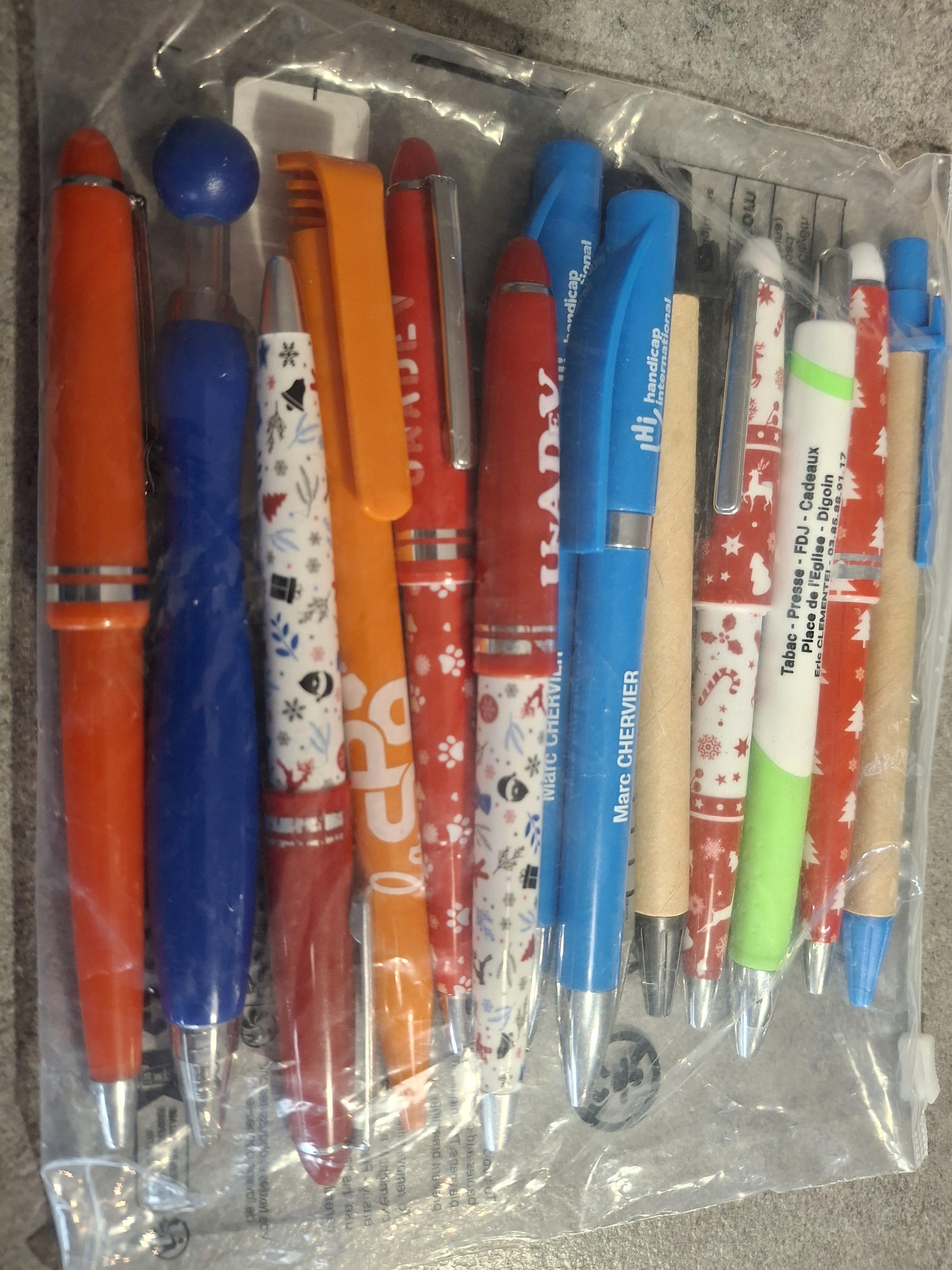 troc de troc lot de stylos offerts pour 5 trocs minimum image 0