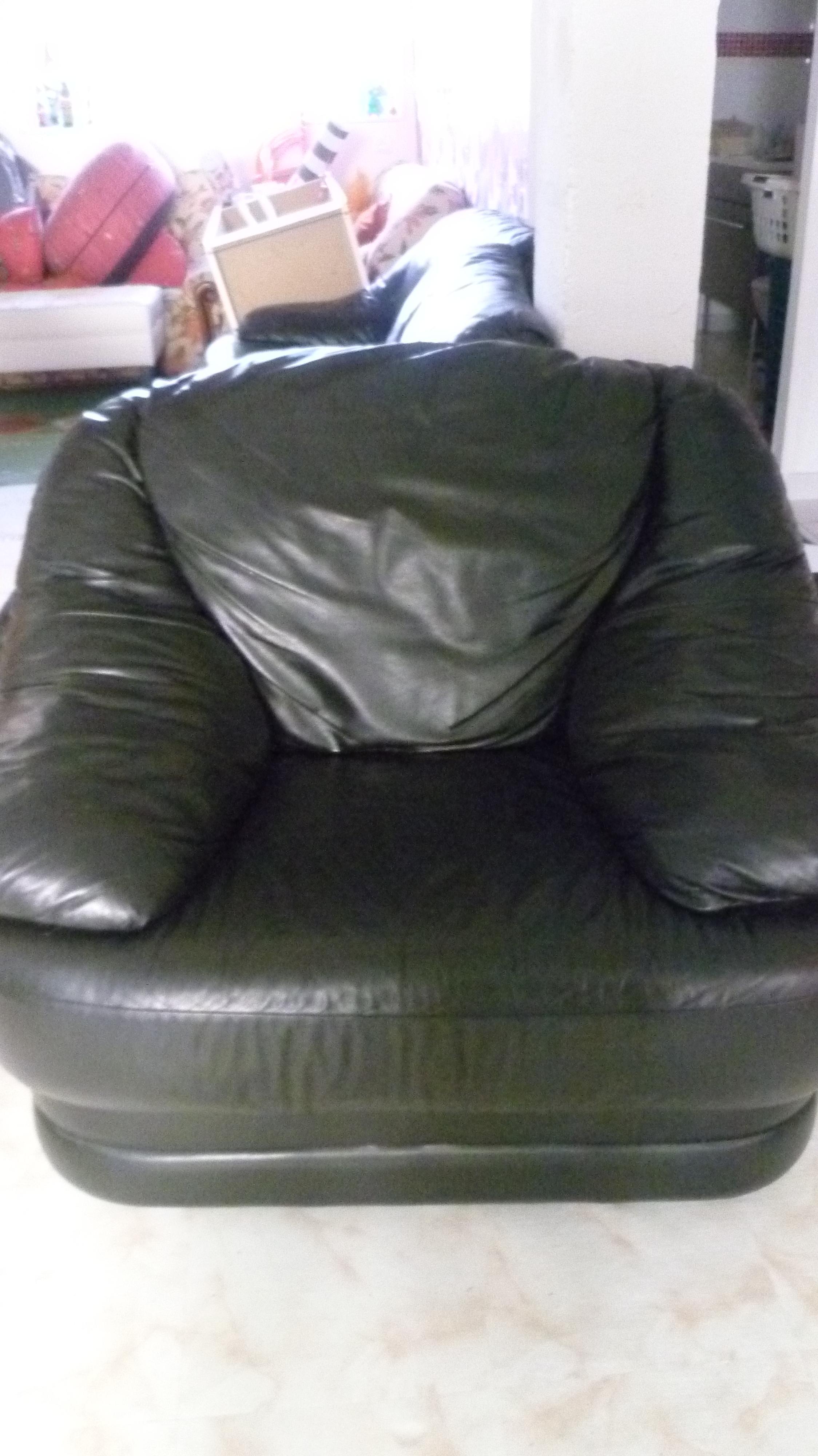 troc de troc canapé cuir noir + fauteuil image 1