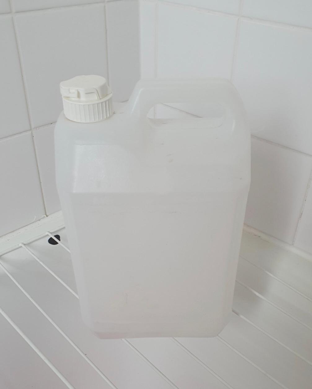 troc de troc bidon de 5 litres vide image 0
