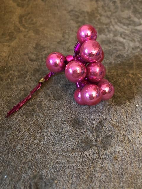 troc de troc (réservé) 10 petites boules déco 1,5cm diam. approx. montées sur tige image 0