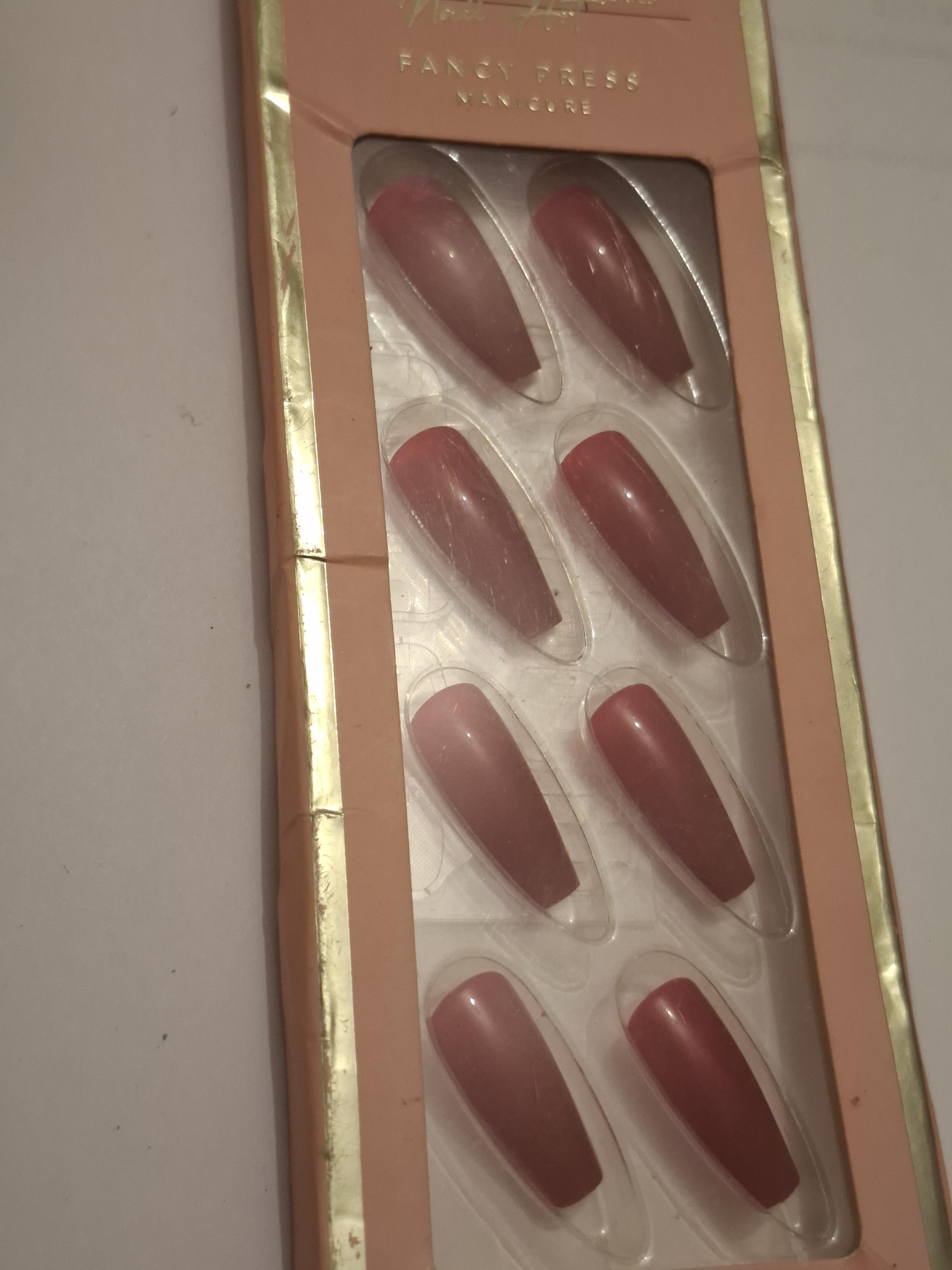 troc de troc faux ongle image 0