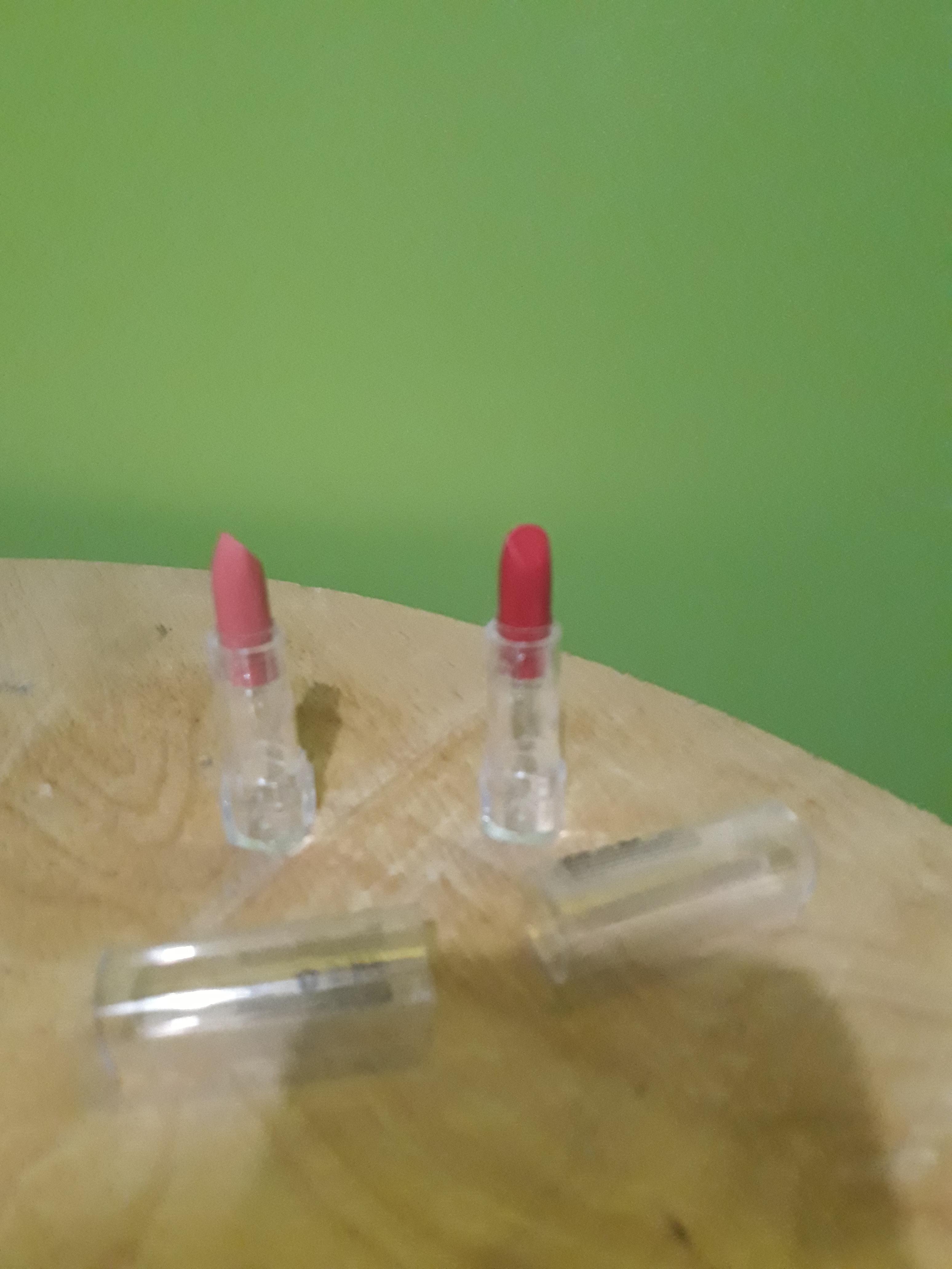 troc de troc deux minis rouge et rose à lèvres h&m image 1