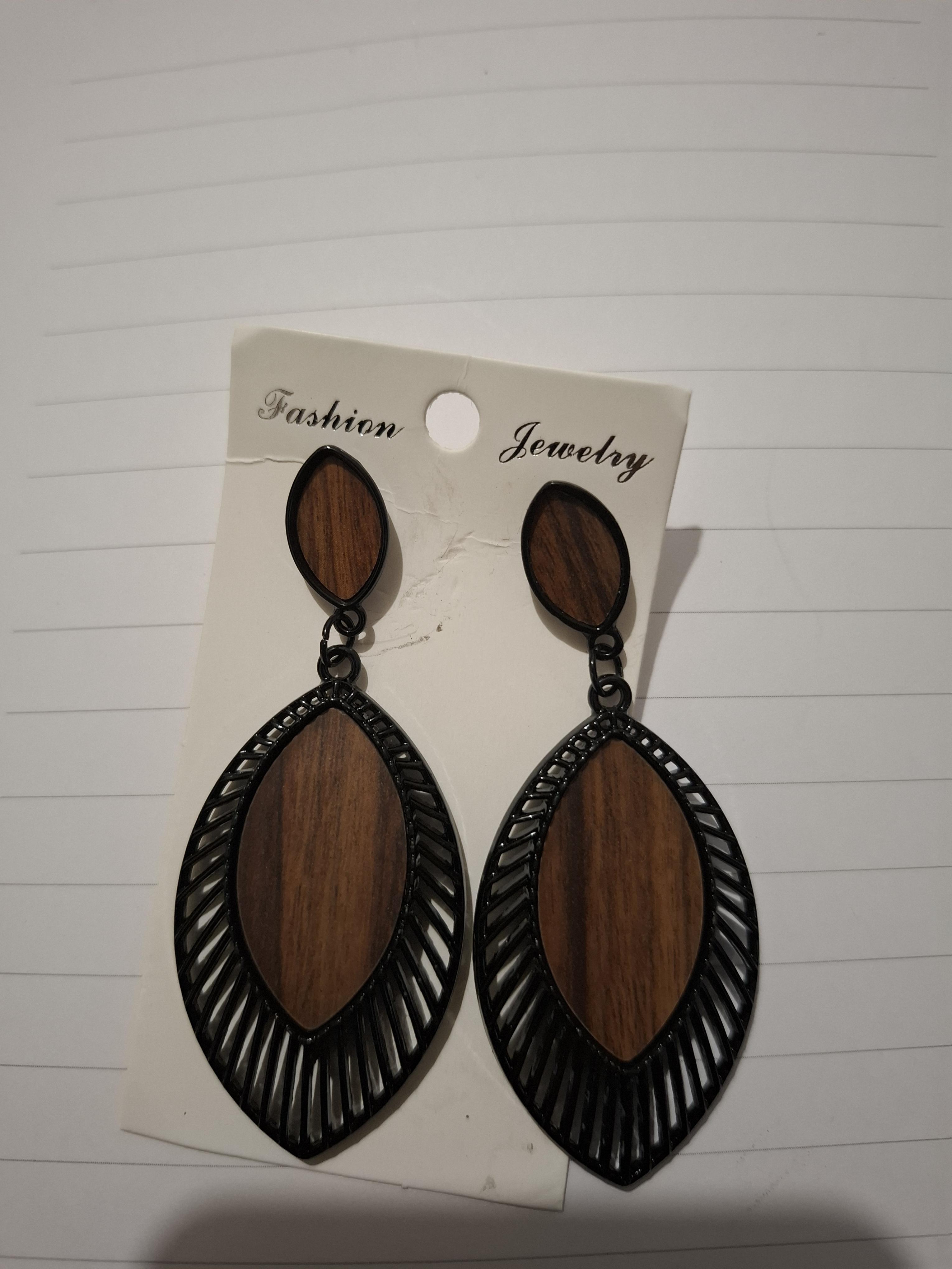 troc de troc reserve boucles d'oreilles image 0