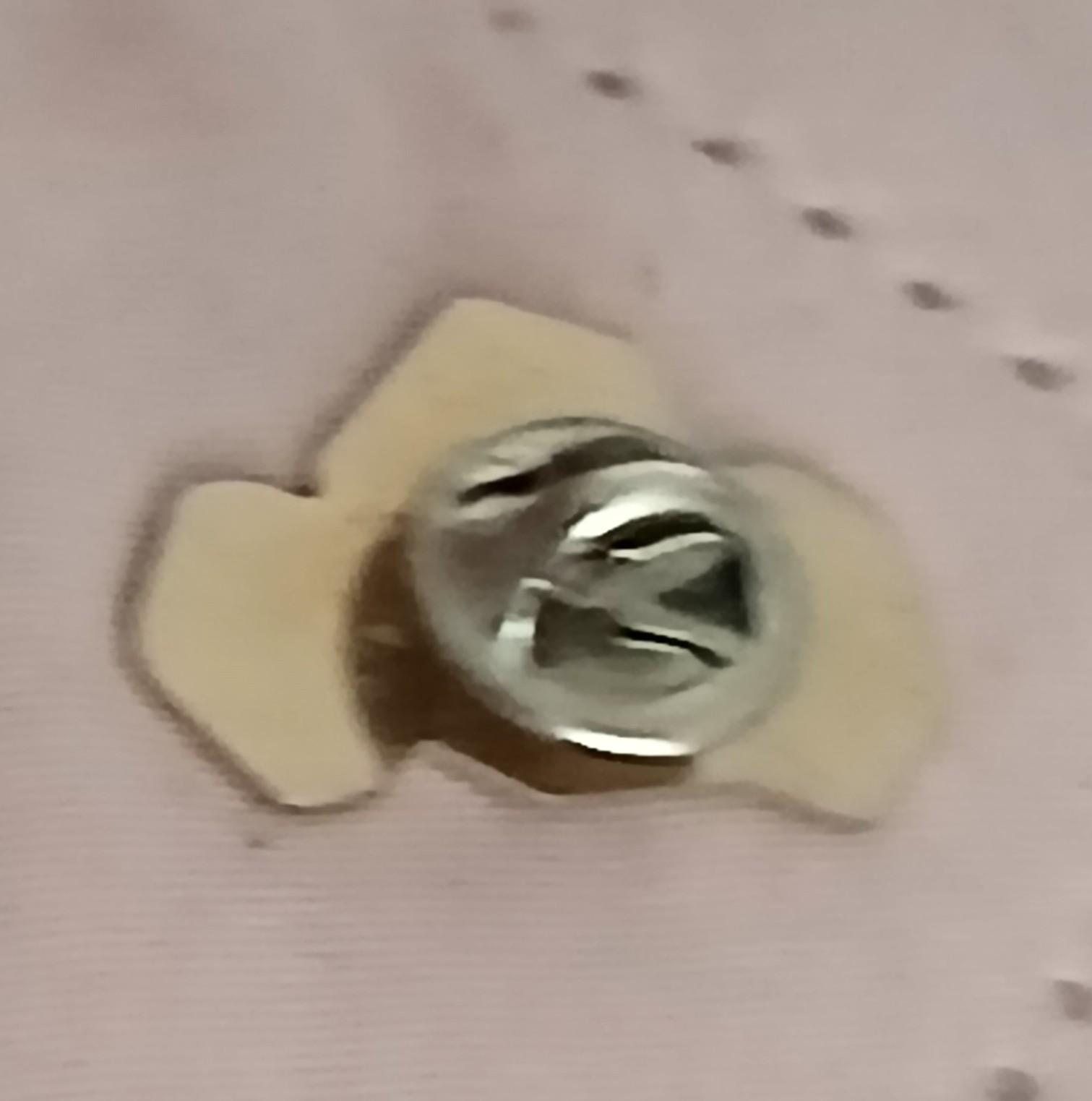 troc de troc un pins image 2