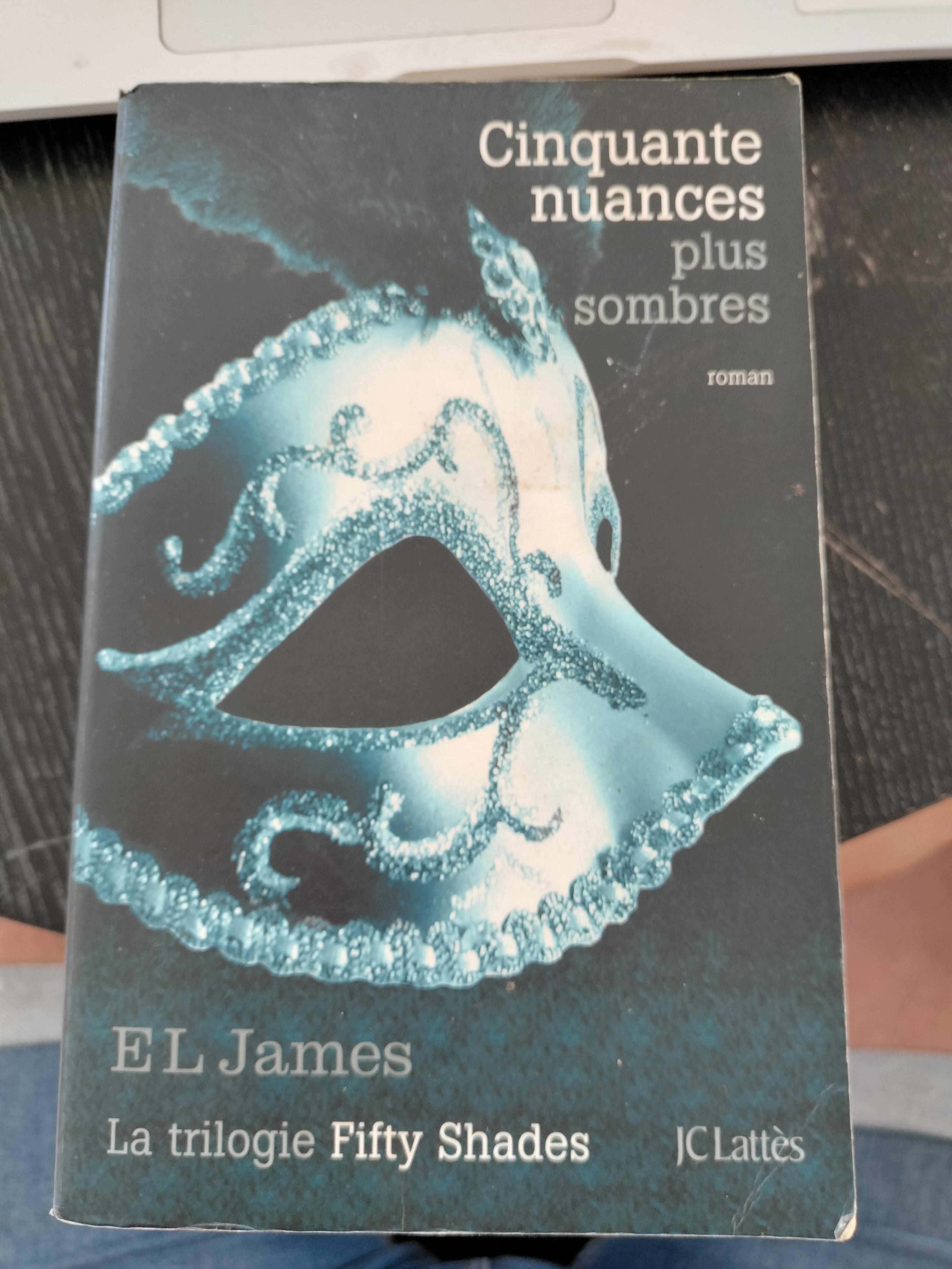 troc de troc roman 50 nuances plus sombres image 1