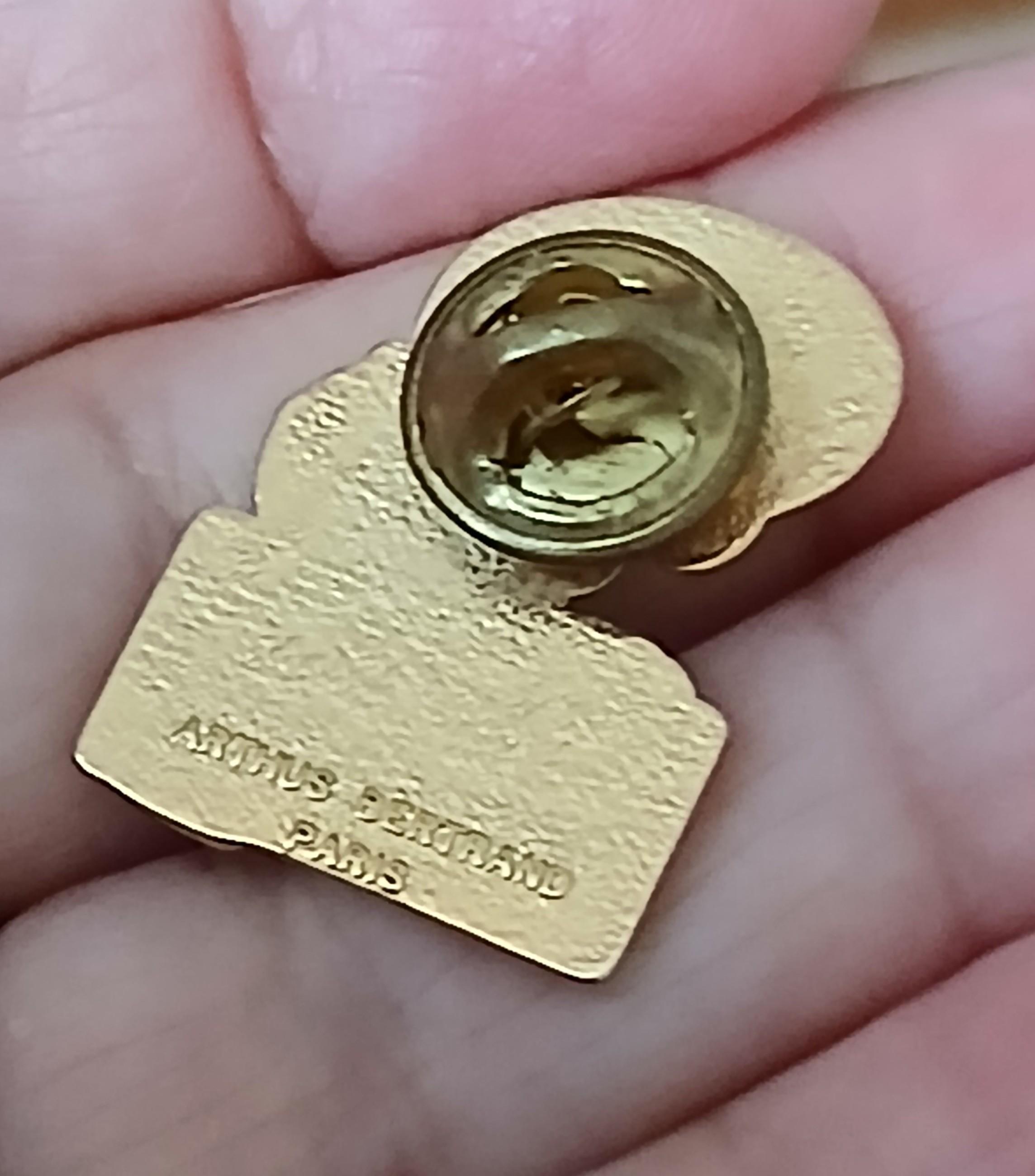 troc de troc reserver. un pins ' chocoletti ' image 2