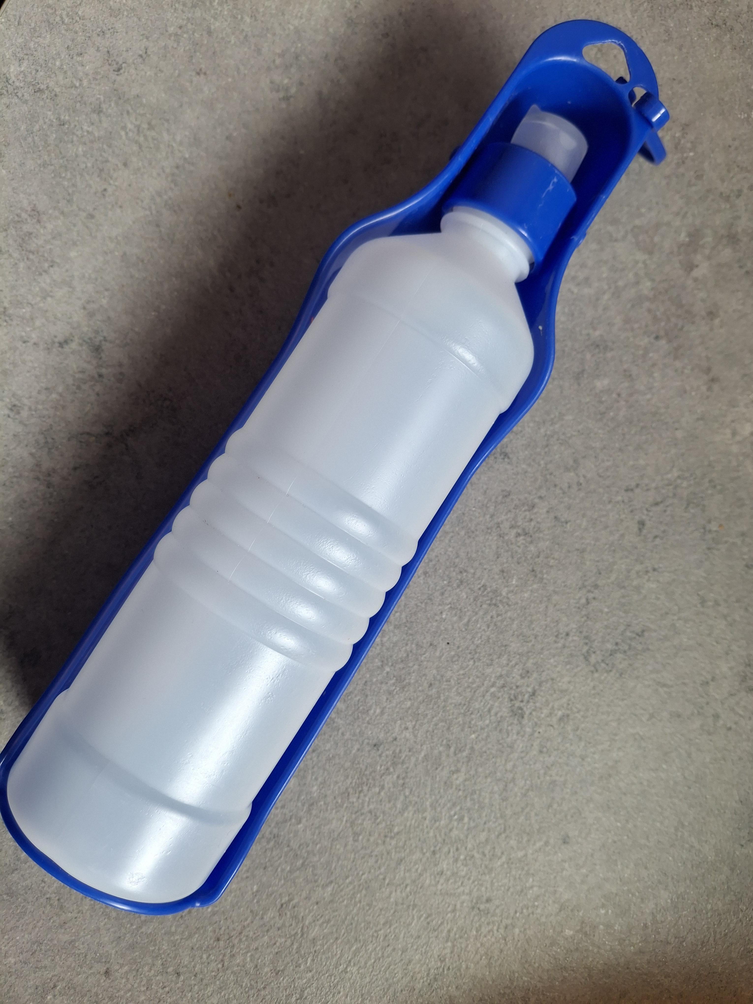 troc de troc bouteille a eau pour animaux image 0