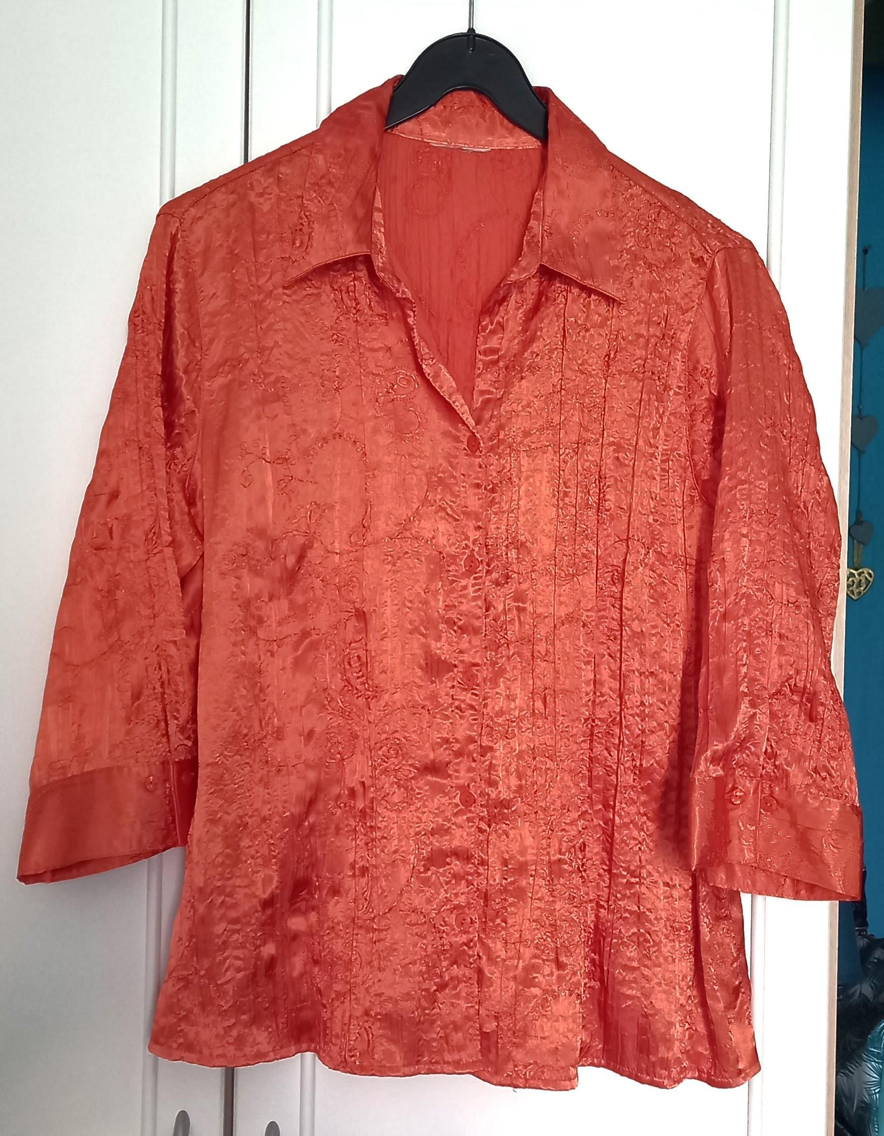 troc de troc chemise orange vive. image 0