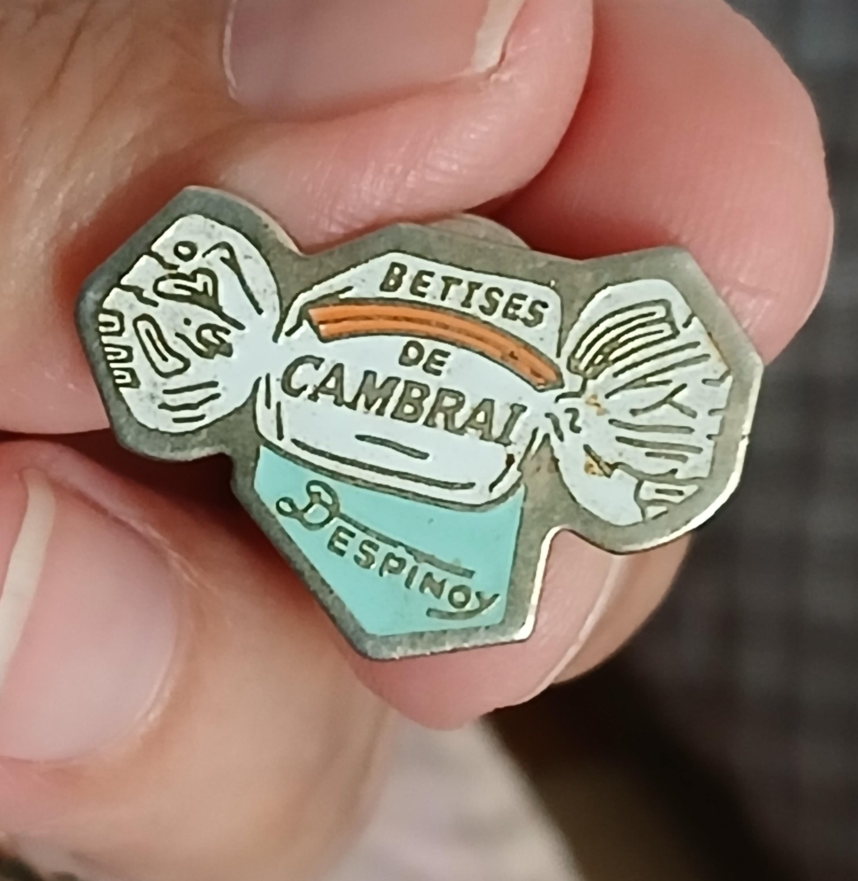troc de troc un pins image 0