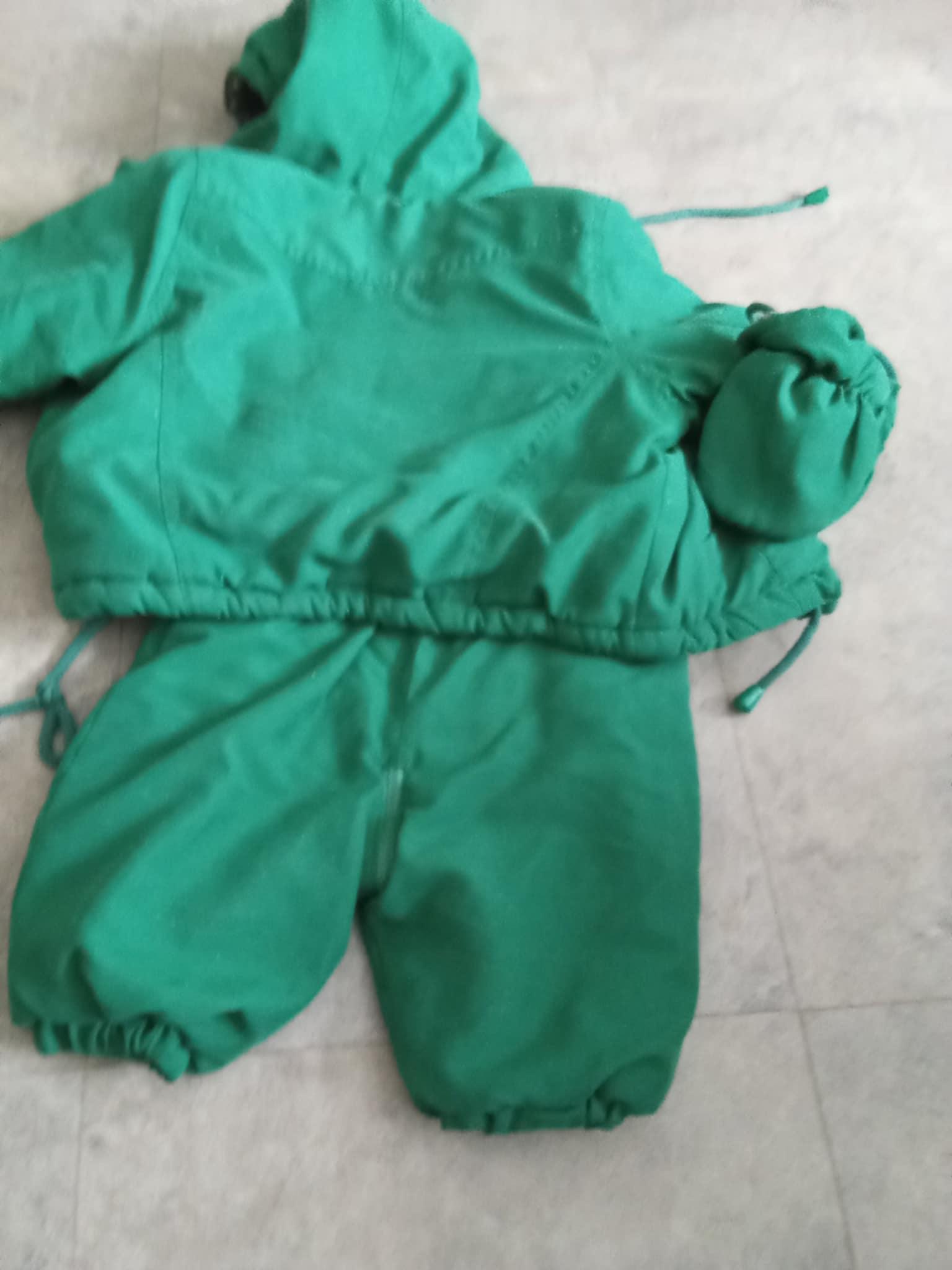 troc de troc ensemble blouson , salopette + les gants 6 mois tres bon etat image 2