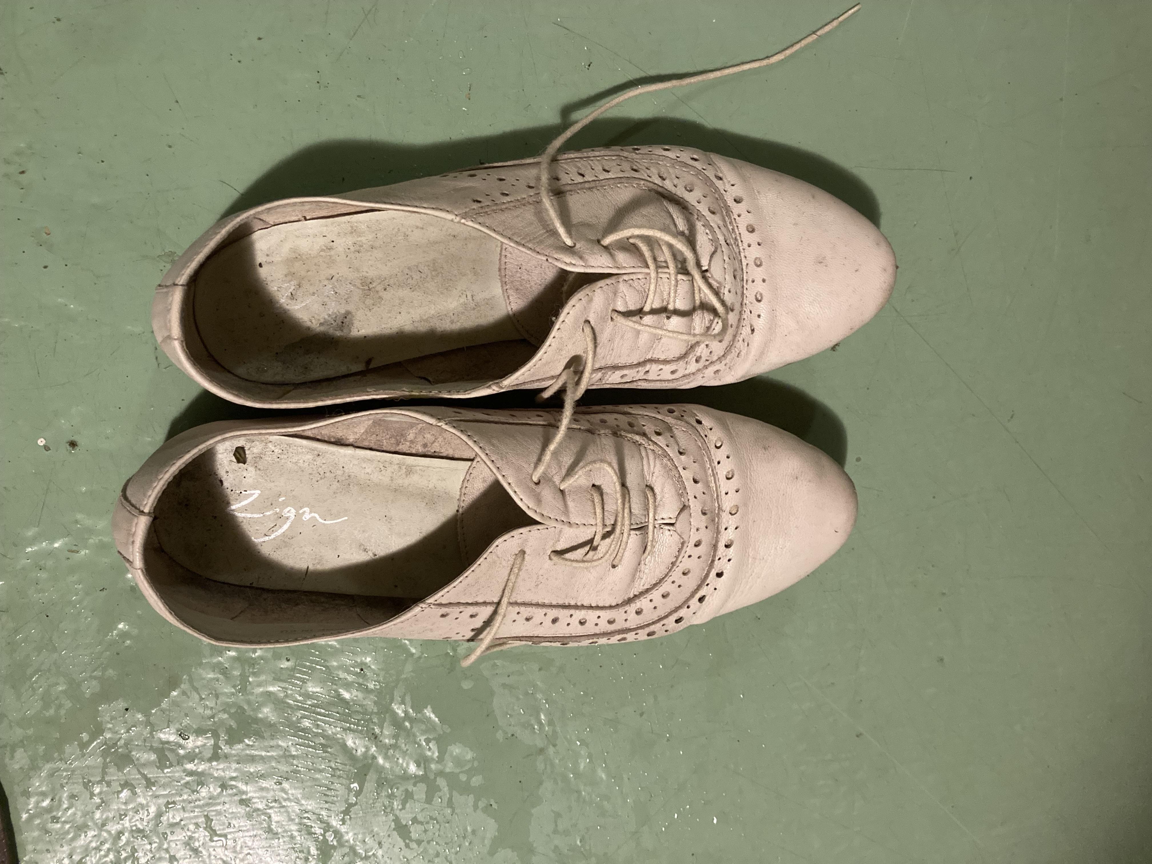 troc de troc chaussures femme 41 cuir blanc cassé image 2