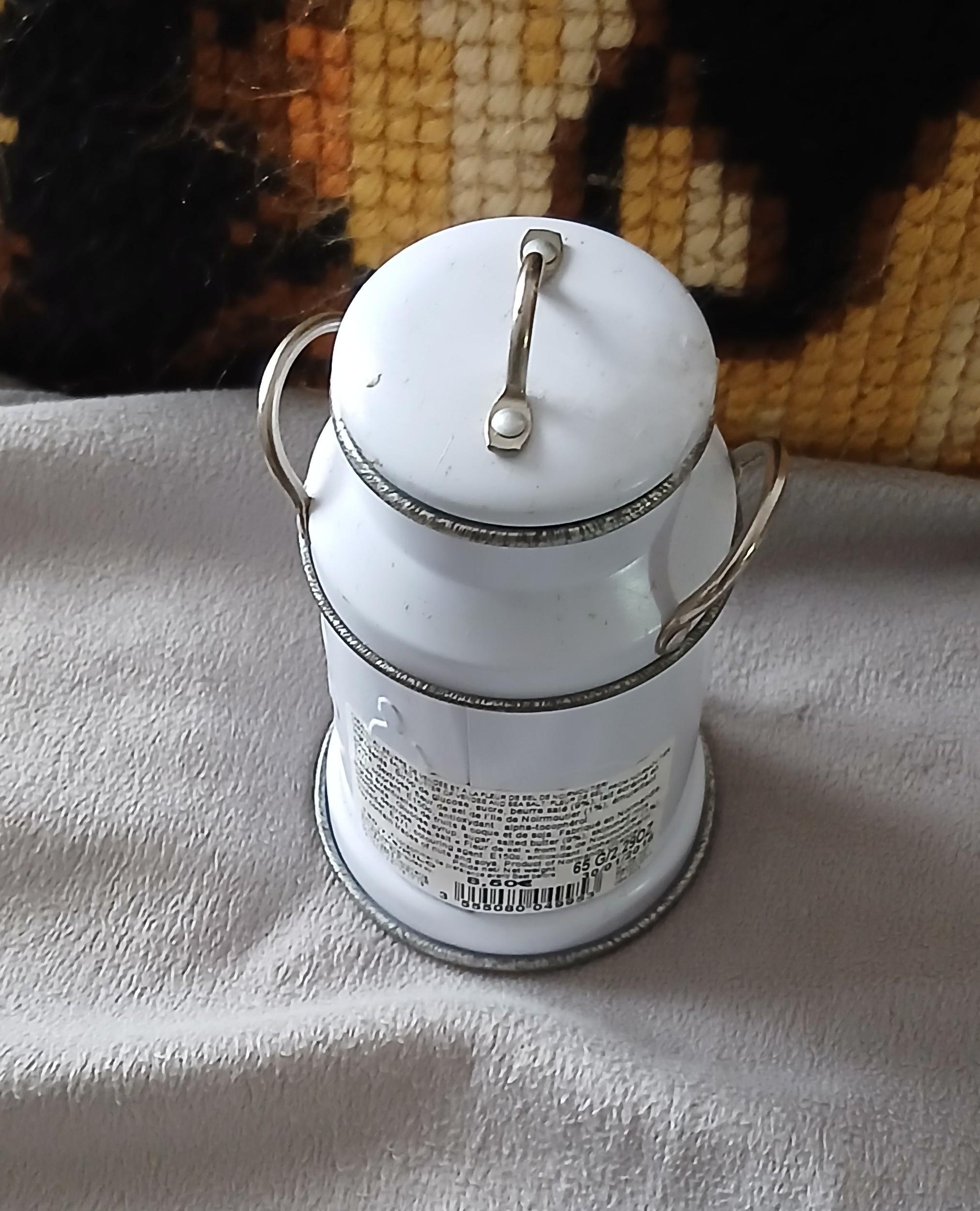 troc de troc une boîte en fer image 2