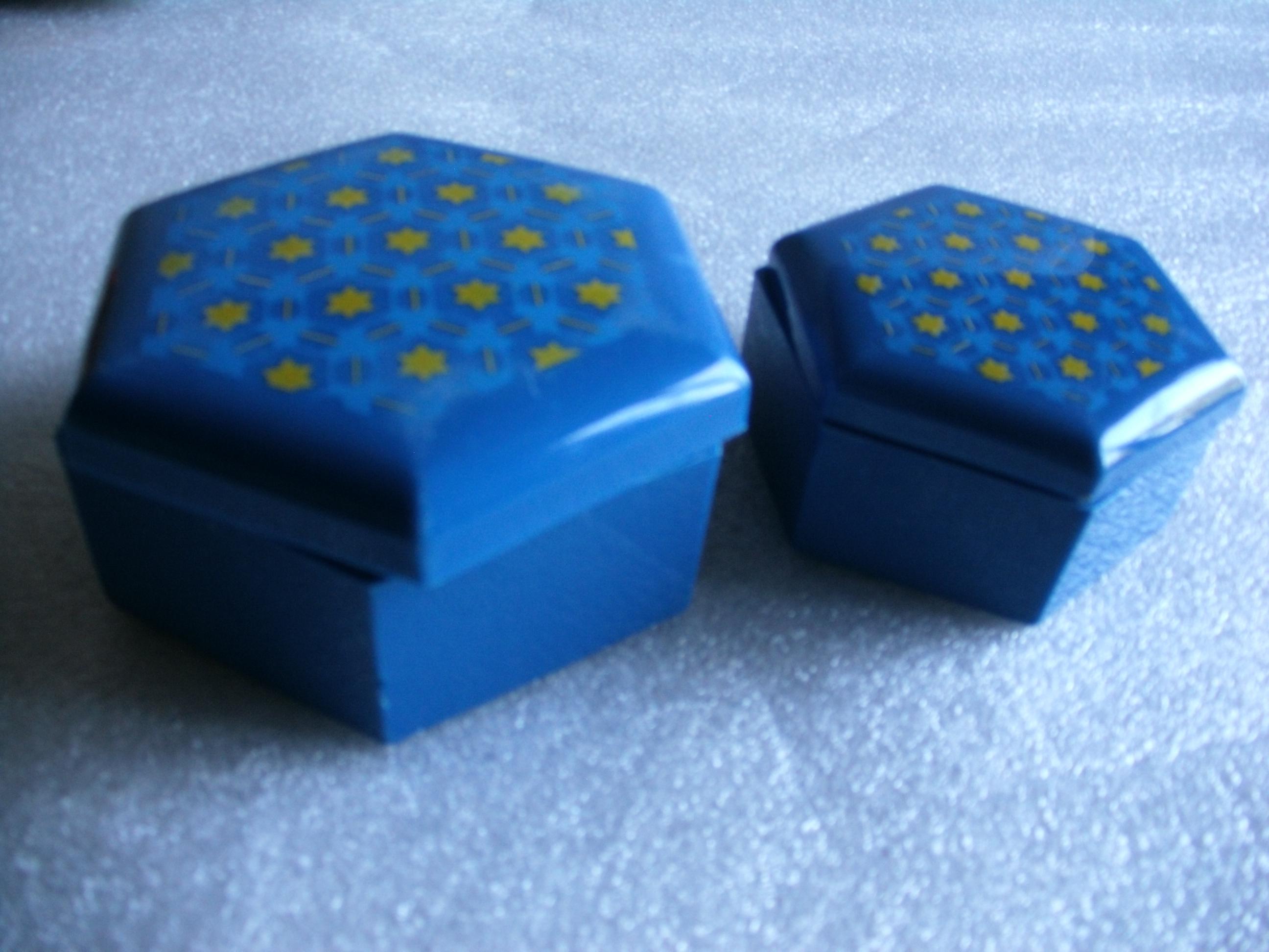 troc de troc 2 boîtes gigognes bleues réservé image 0