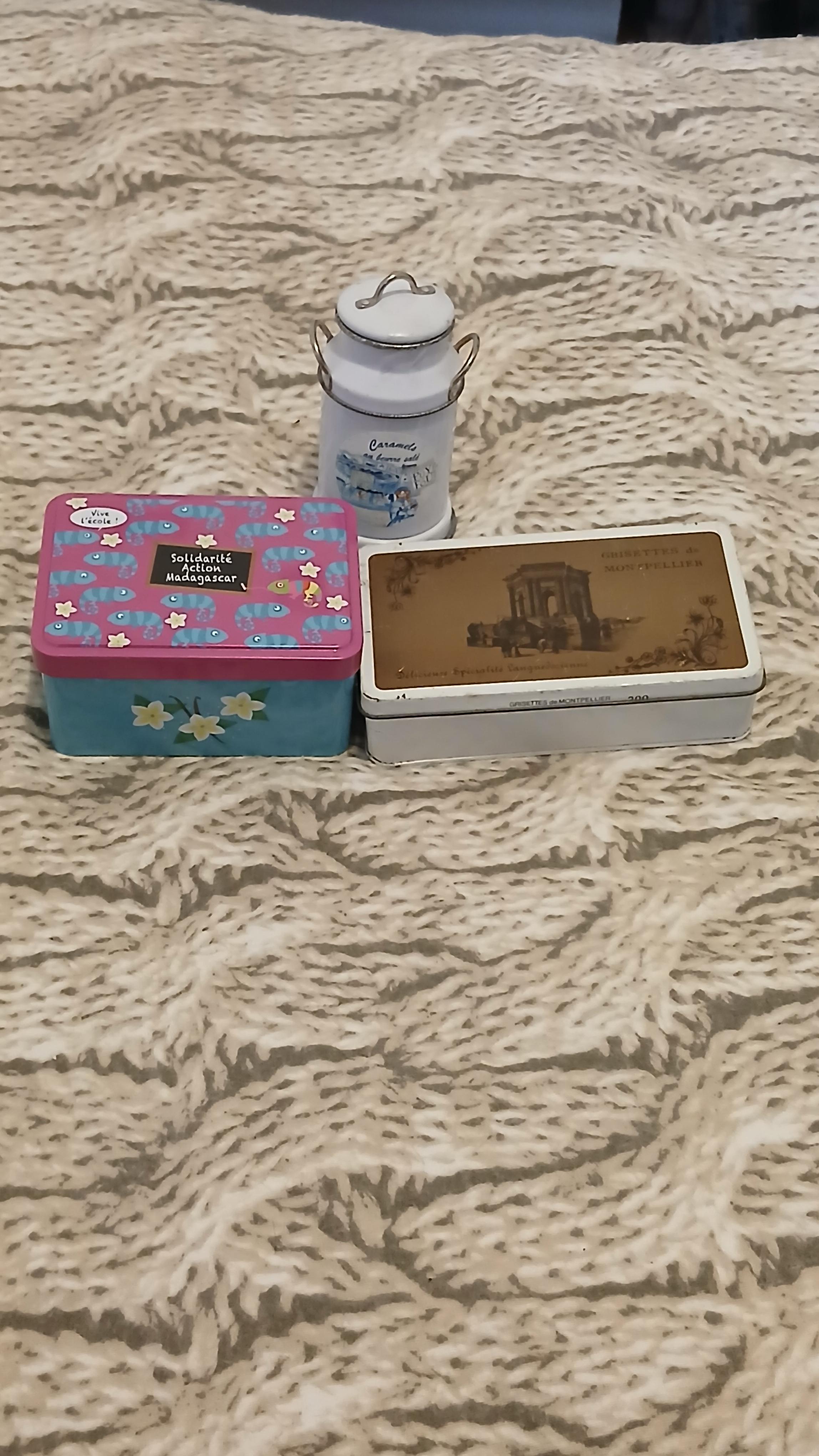 troc de troc lots de boîtes en fer image 0