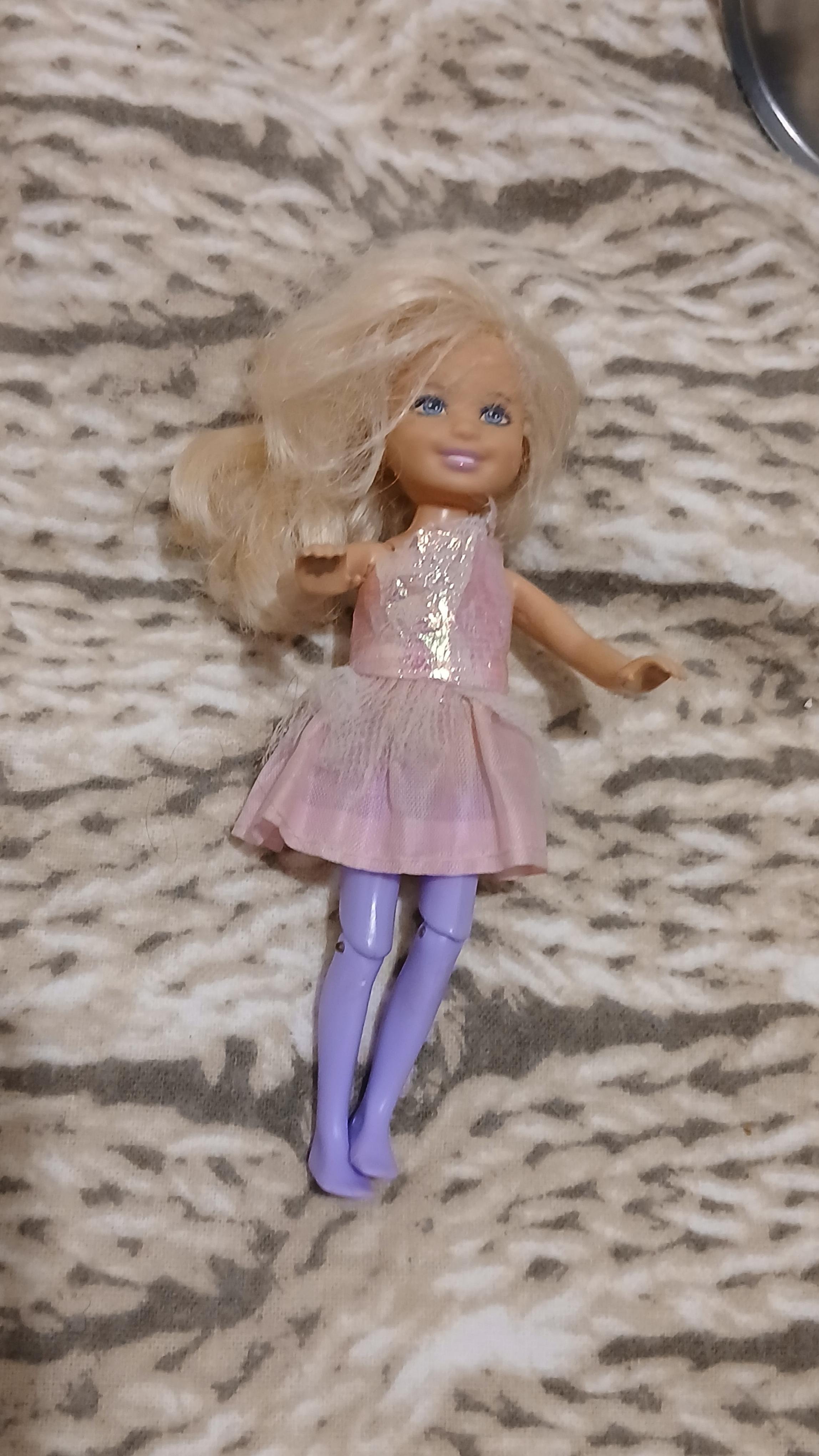 troc de troc reserver fidji  poupée mannequin image 0